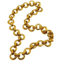 Chanel 1980s Gold Quilt Ring Link Necklace