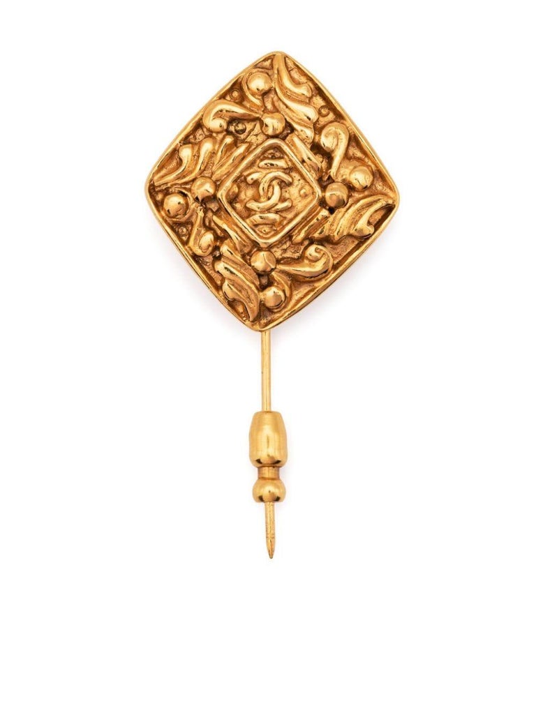 Pre-Owned CHANEL Vintage Diamond Coco Brooch Gold Arabesque  CHANEL Vintage Gold Diamond Logo Brooch main image 2