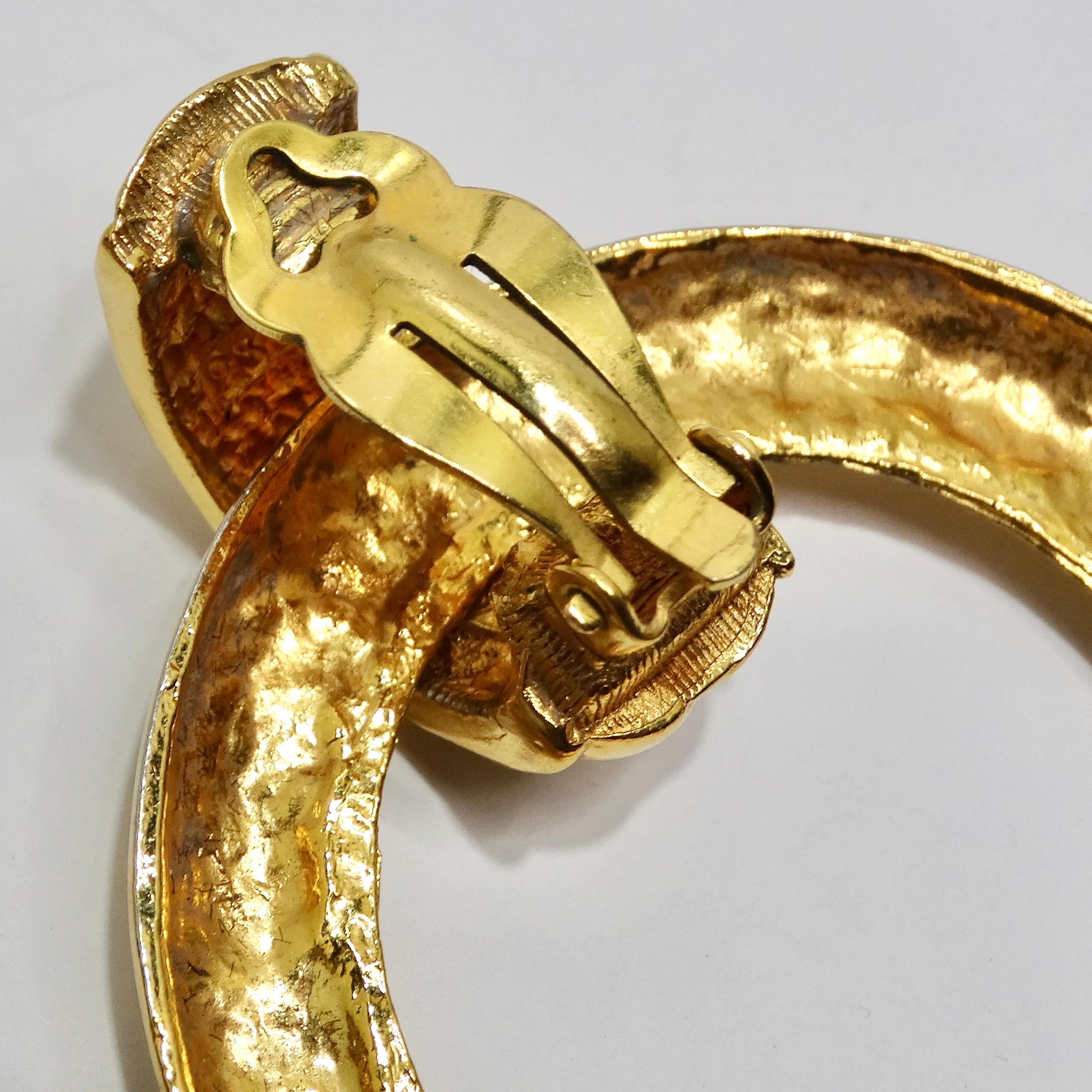 Chanel 1980s Gold Tone Quilted Hoop Earrings For Sale 2