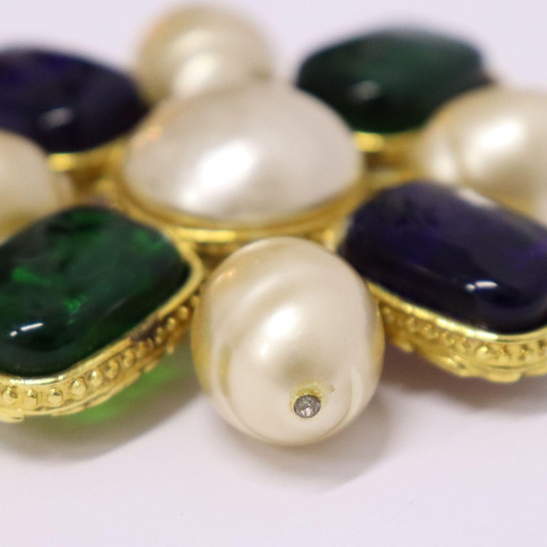 Byzantine Chanel 1980s Gripoix Glass Pearl Brooch For Sale