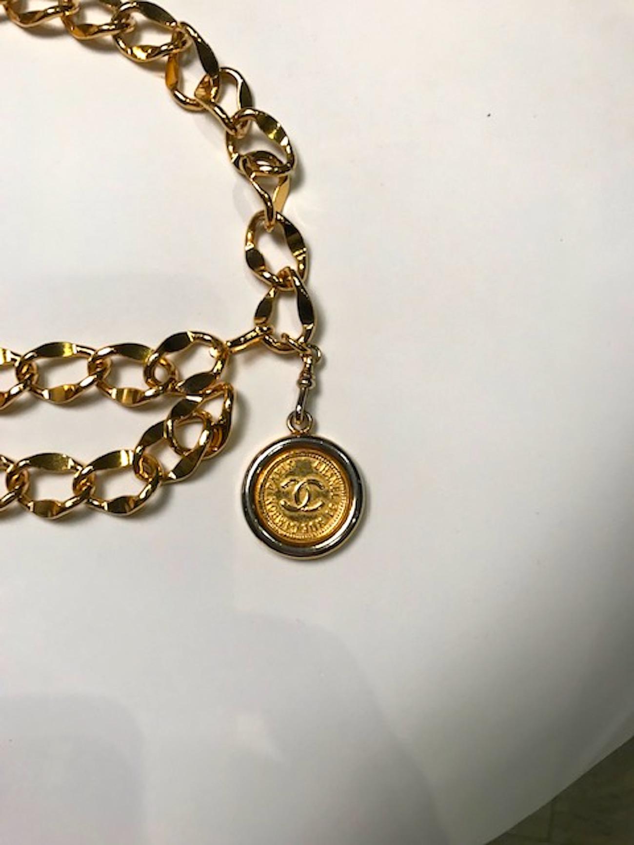 Chanel Heavy Gold Double Swag Chain Belt from 1980s In Good Condition In New York, NY