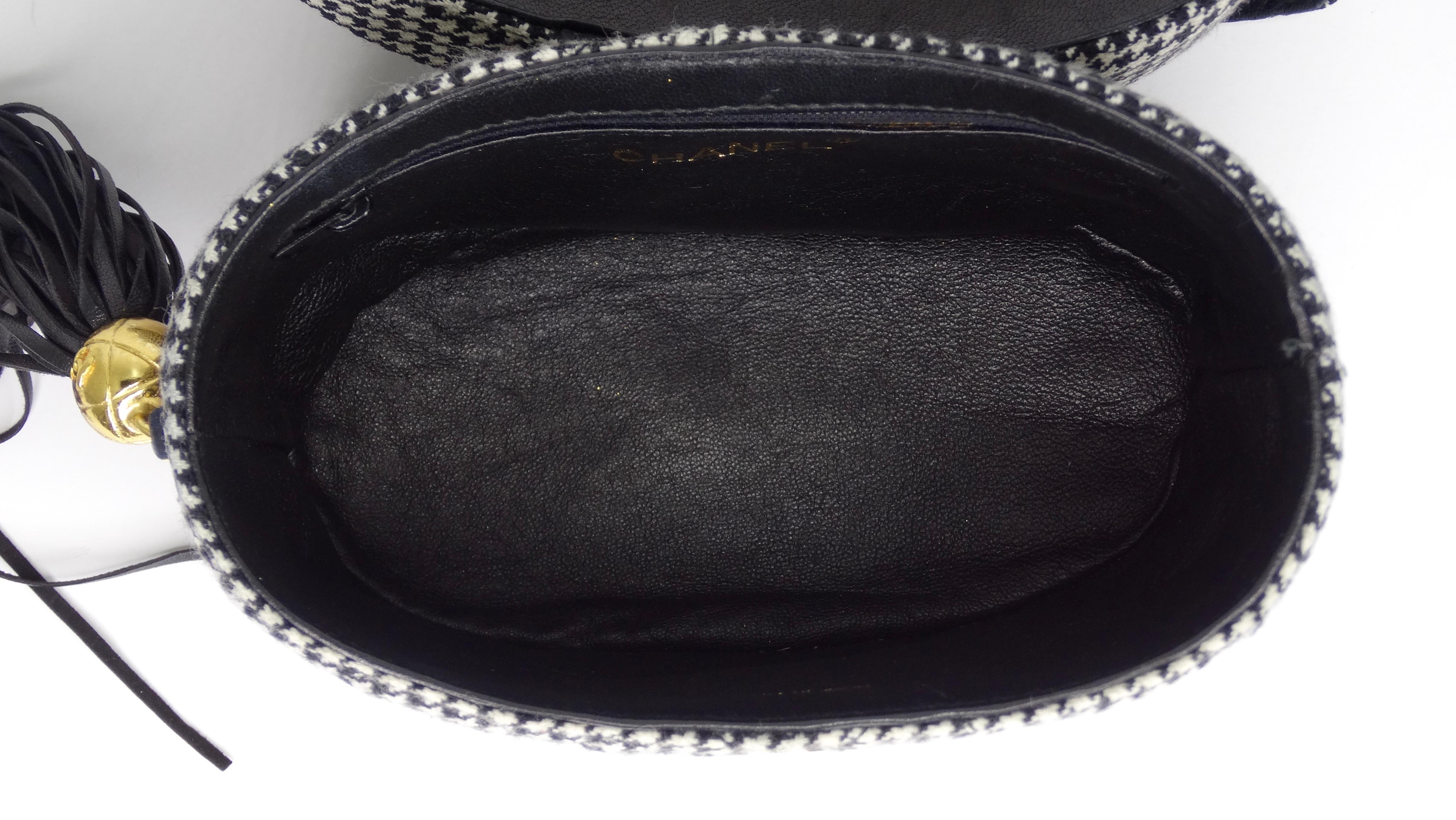 Chanel 1980s Houndstooth Camera Bag 4