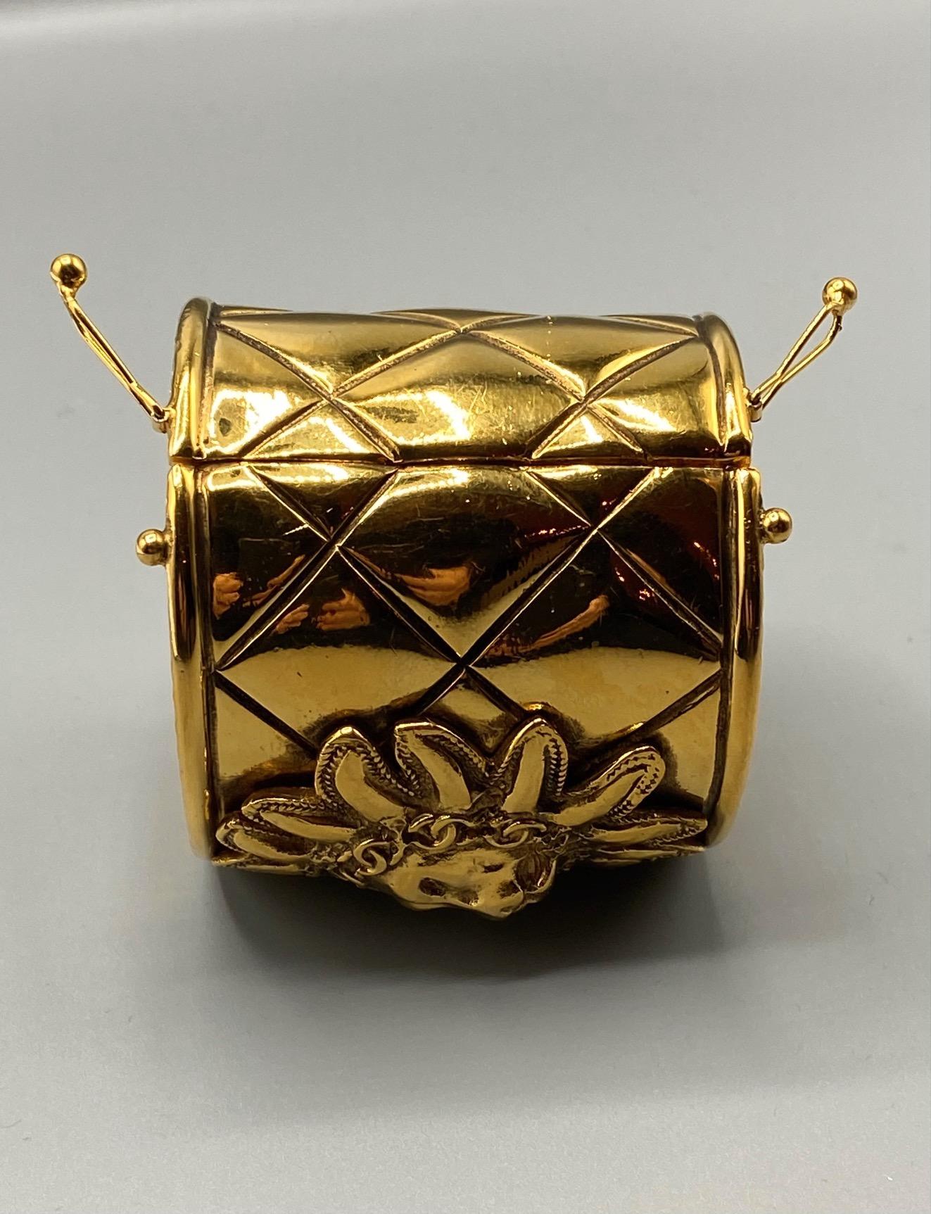 Chanel 1980s Iconic Gold Lion Face Cuff by Robert Goosens For Sale 7