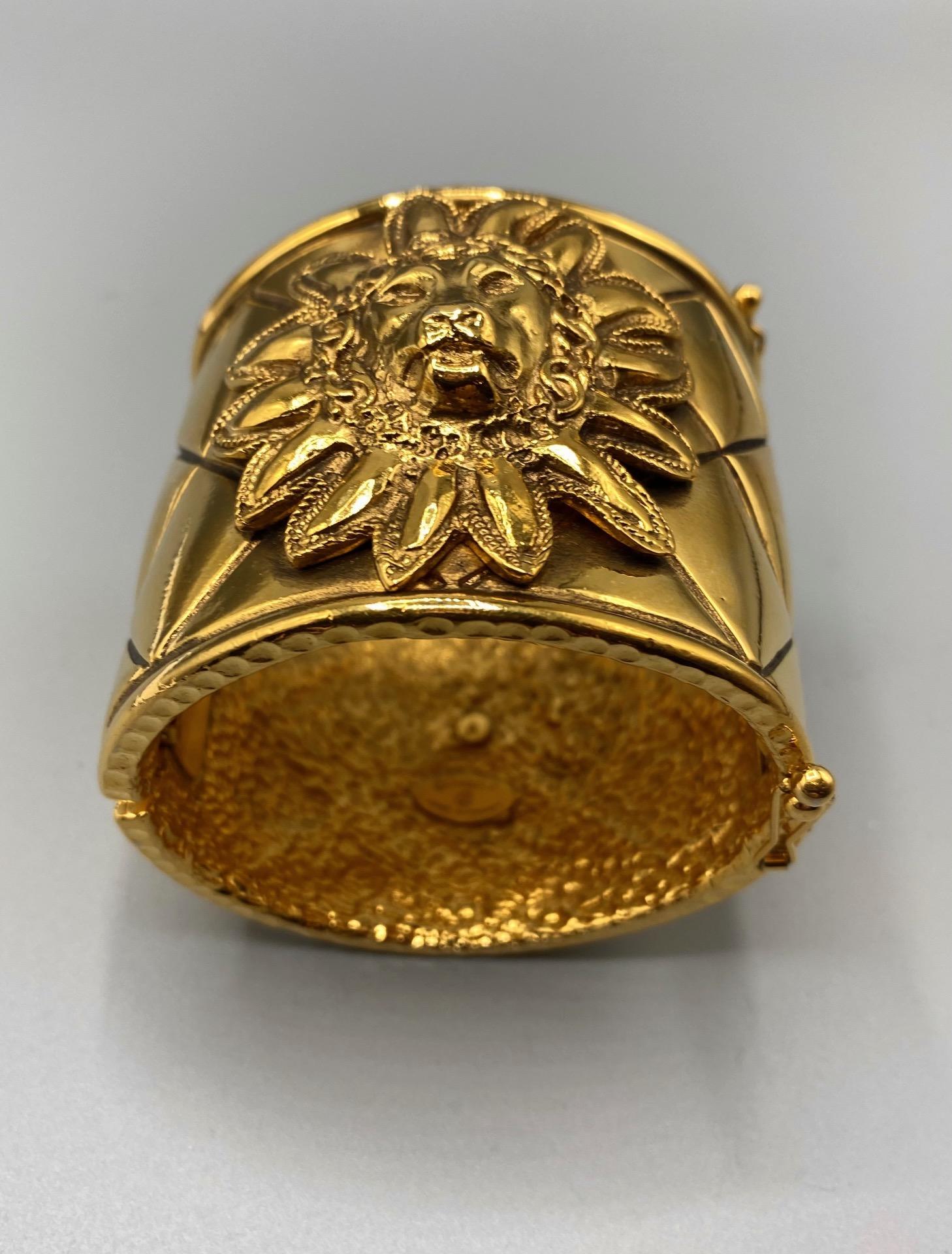 Women's or Men's Chanel 1980s Iconic Gold Lion Face Cuff by Robert Goosens For Sale
