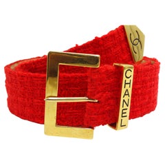 Ceinture en tweed rouge à lèvres Chanel des années 1980 