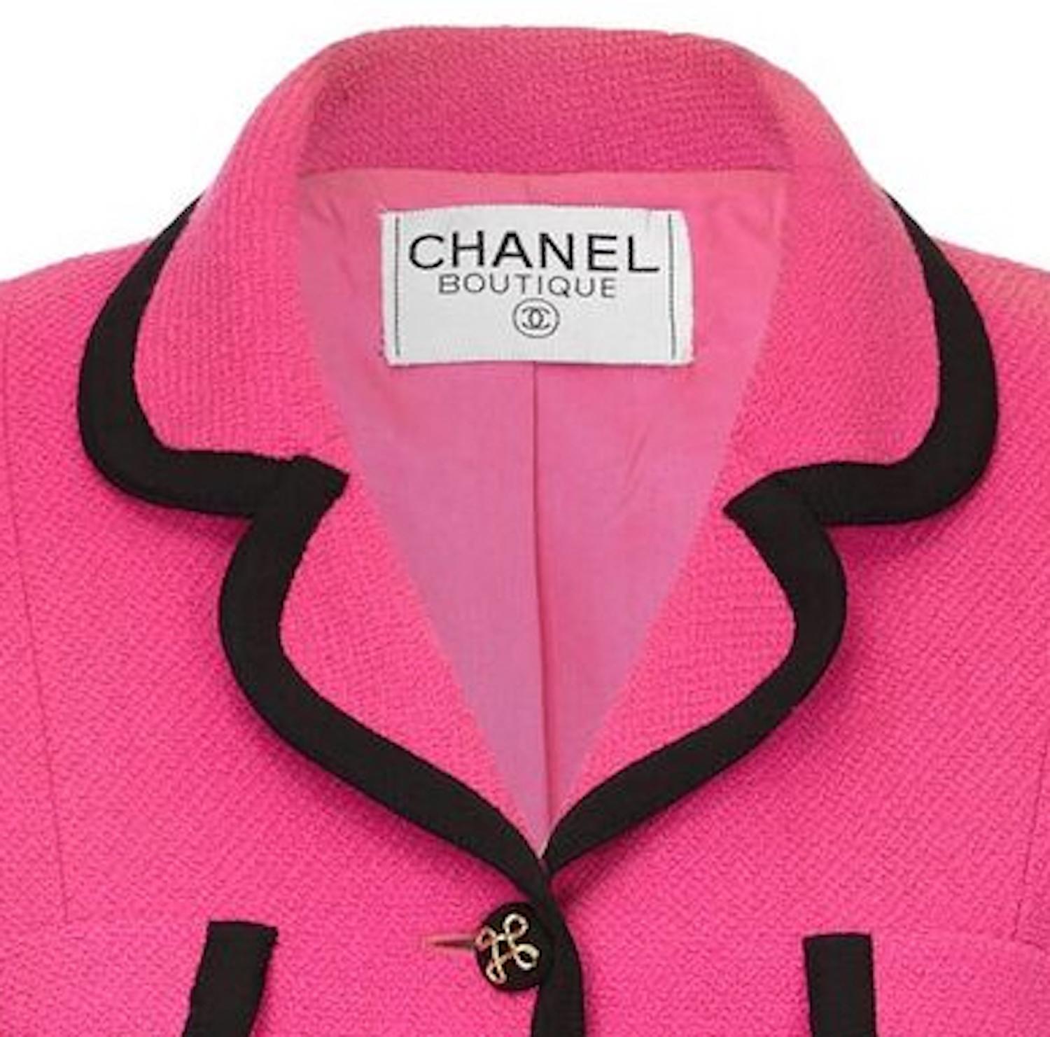 Women's Chanel 1980s or early 1990s Fuschia Pink Wool Skirt Jacket Suit