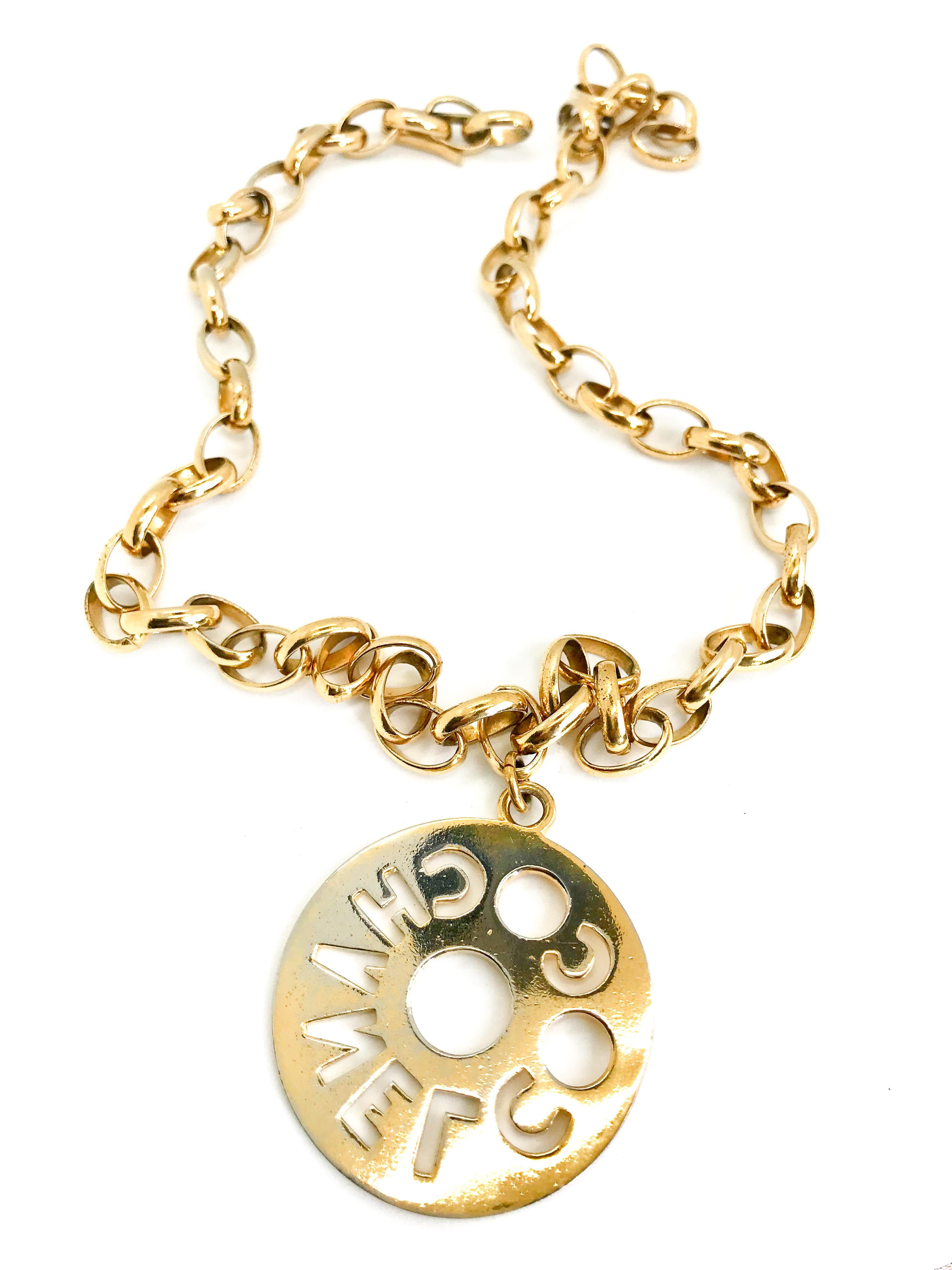 Chanel 1980s Vintage Gold Plated Pendant Necklace / Belt For Sale 2