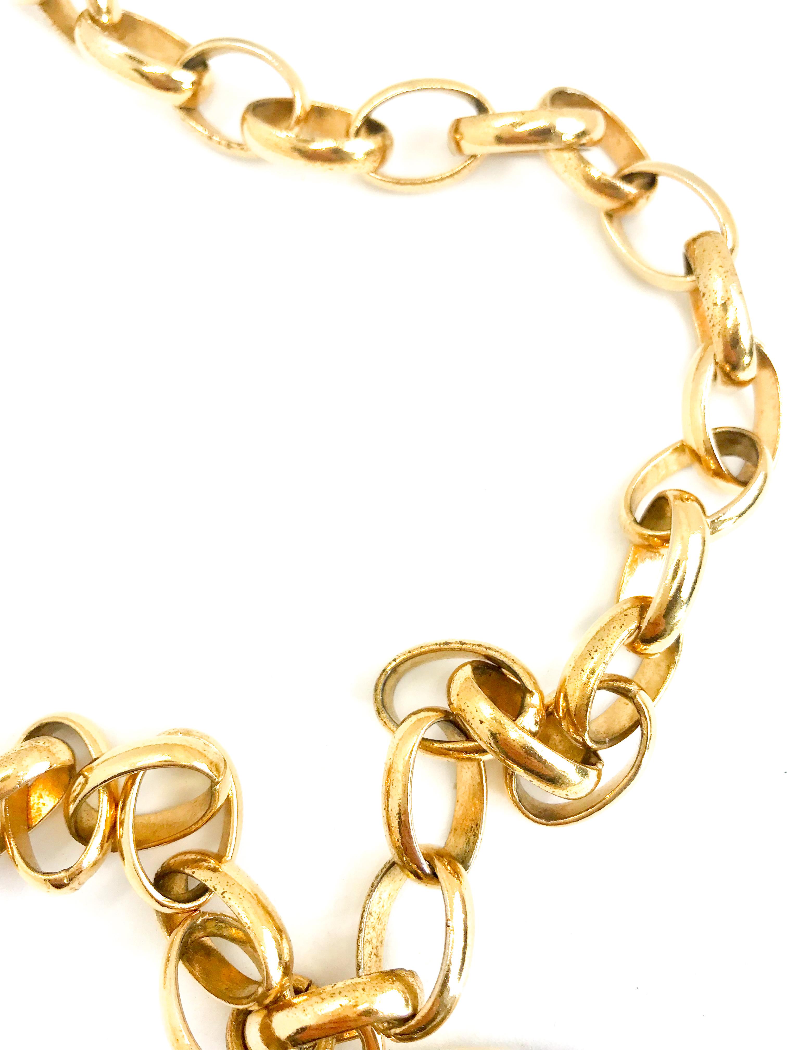 Chanel 1980s Vintage Gold Plated Pendant Necklace / Belt For Sale 4