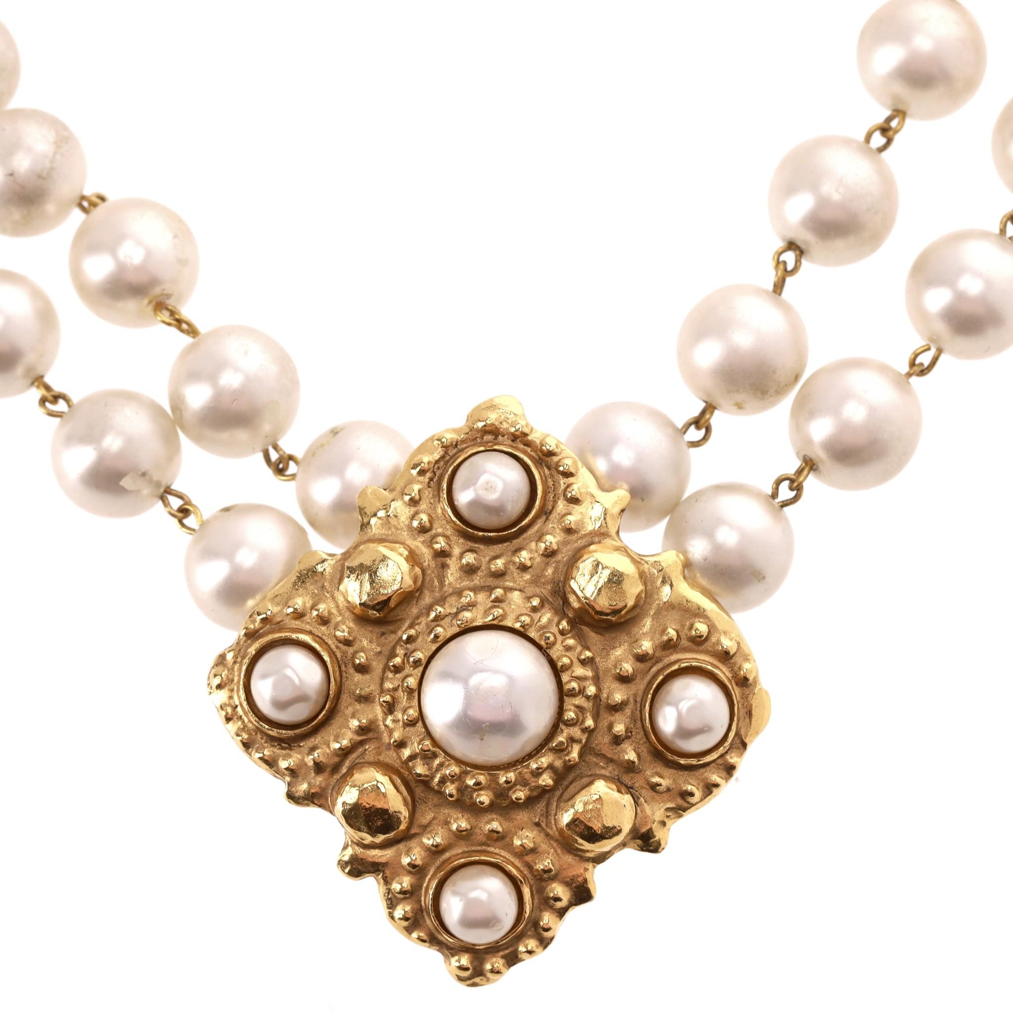 Bead Chanel 1980's Vintage Pearl & 24k Gold Plated Necklace