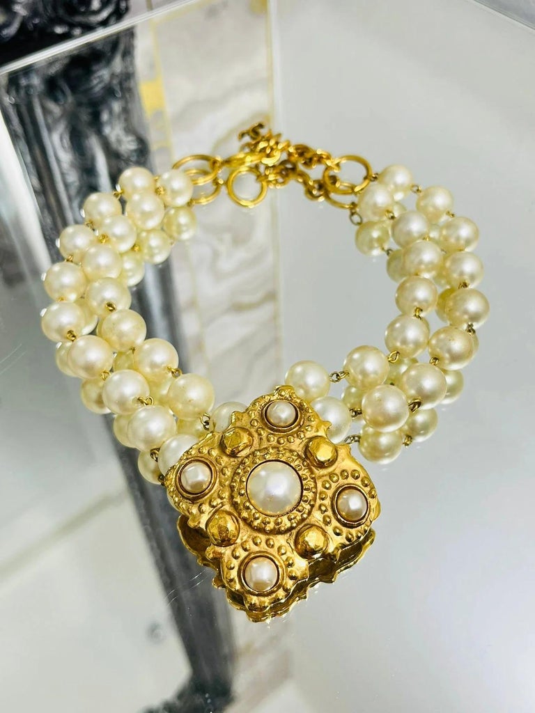 Chanel 1980's Vintage Pearl and 24k Gold Plated Necklace For Sale at 1stDibs