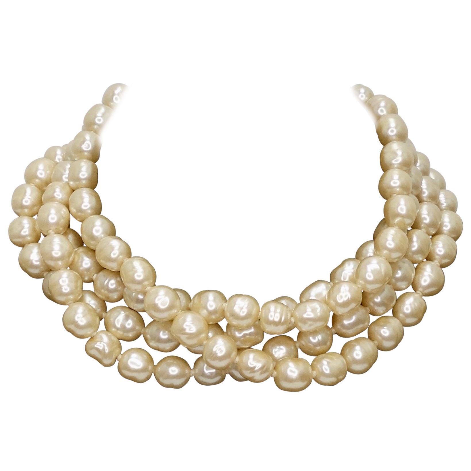 Vintage Chanel Pearl Necklace W Gripoix Glass