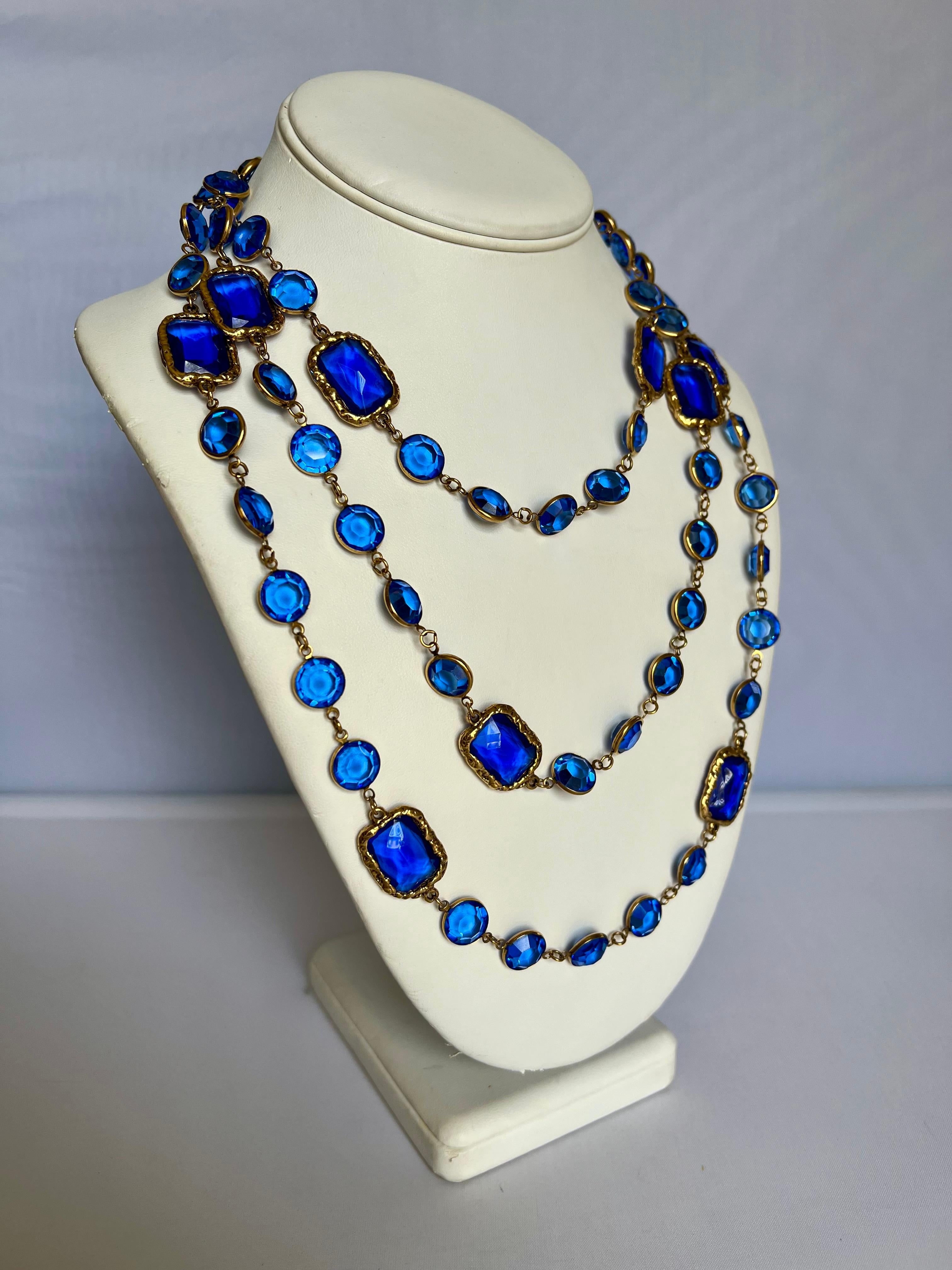 Chanel 1981 Vintage Blue Crystal Chicklet Sautoir In Excellent Condition In Palm Springs, CA