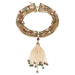 Chanel 1984 Collar de cadena de metal dorado de varias vueltas con perlas y pompón