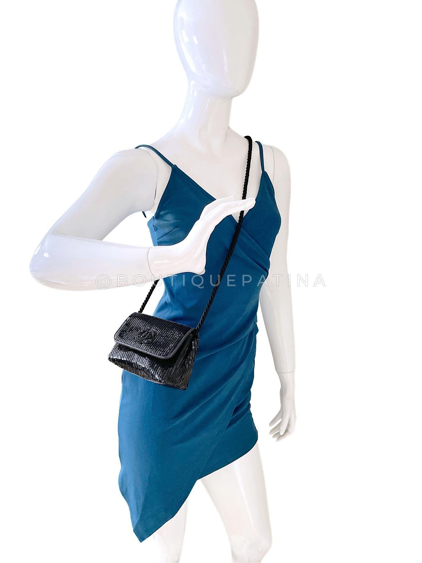 Chanel 1986 Vintage Negro Lentejuelas Noche Embrague Bolsa Crossbody 68583 en venta 10