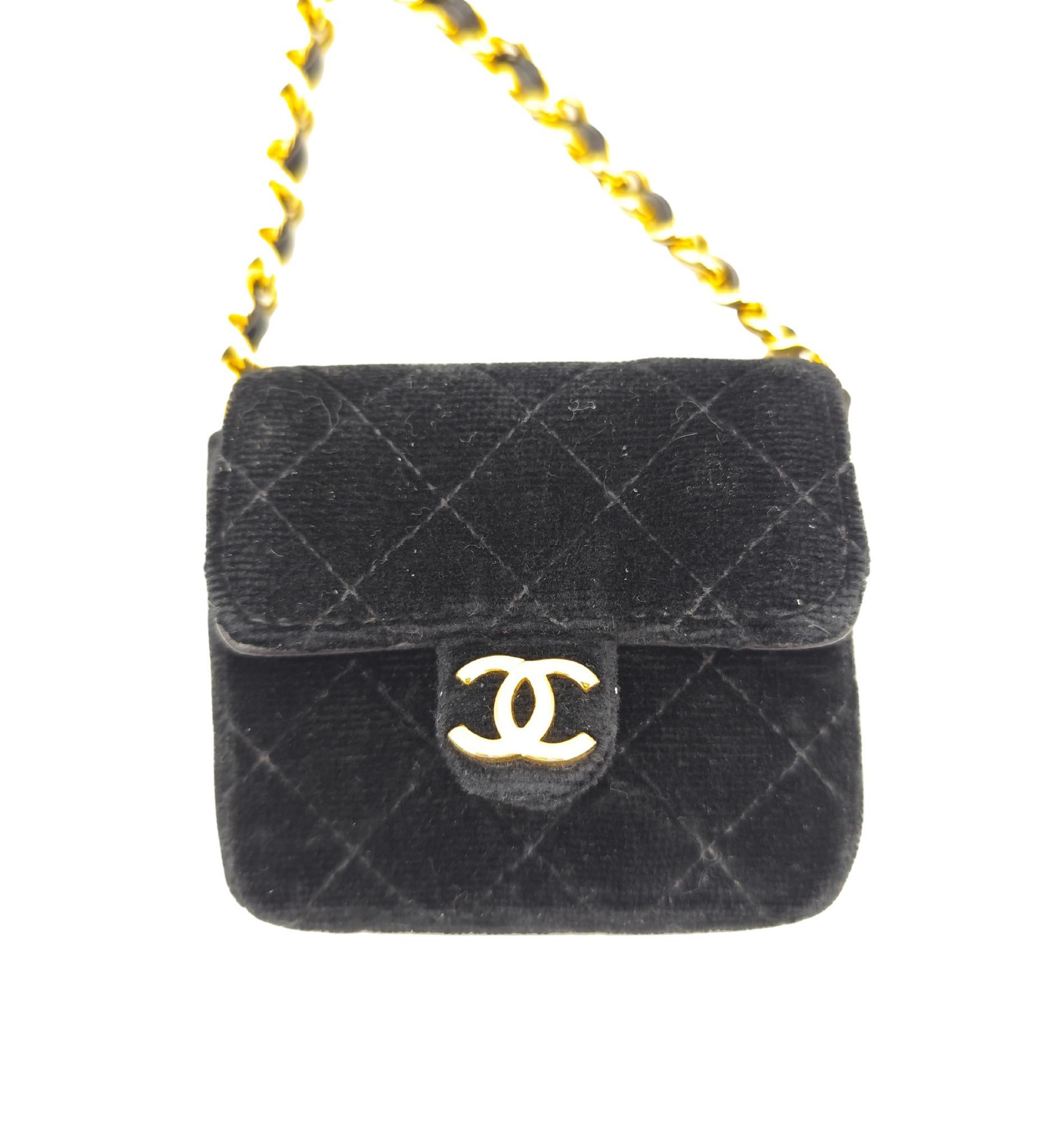 Chanel 1987 black velvet chain and leather strap micro mini bag For Sale 2