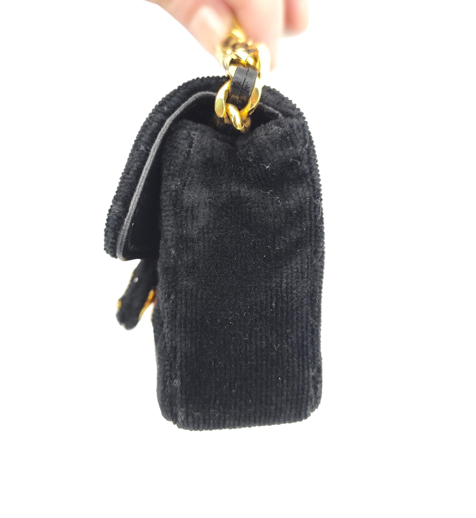 Chanel 1987 black velvet chain and leather strap micro mini bag For Sale 3