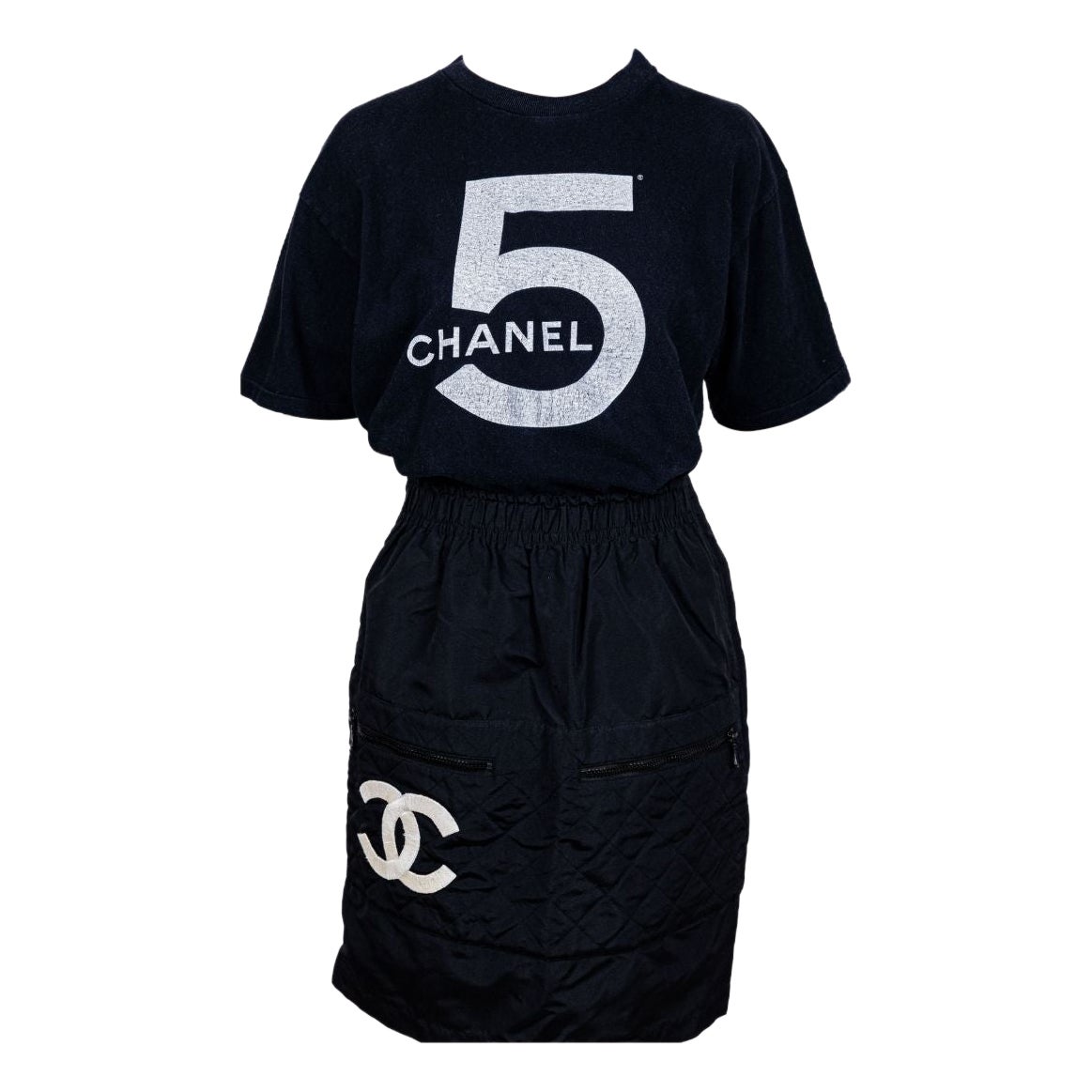 Chanel 1987 Vintage Black Cotton No.5 T-Shirt For Sale