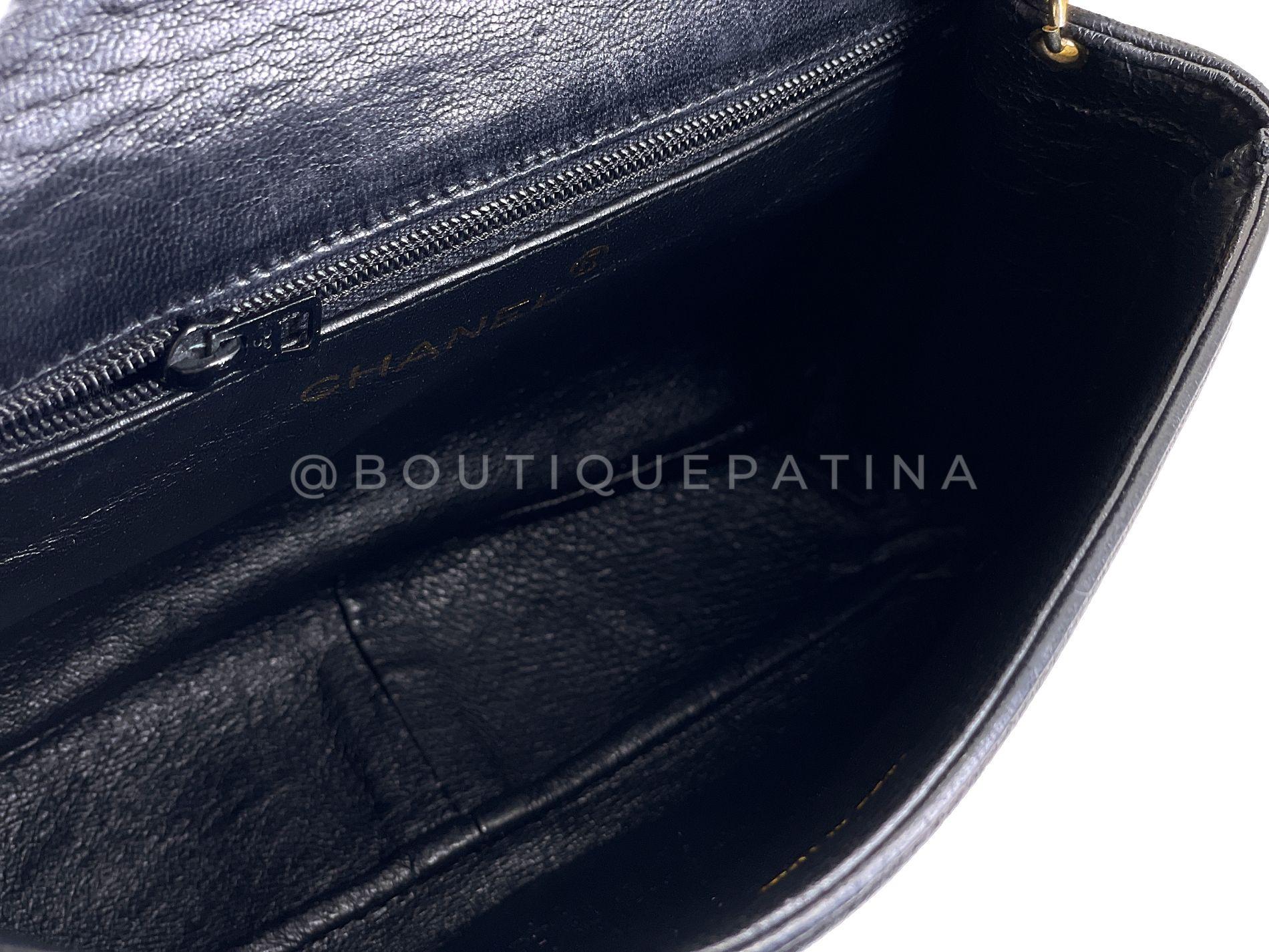 Chanel 1987 Vintage Negro Logo Gigante Mini Flap Bag 24k GHW 69047 en venta 6