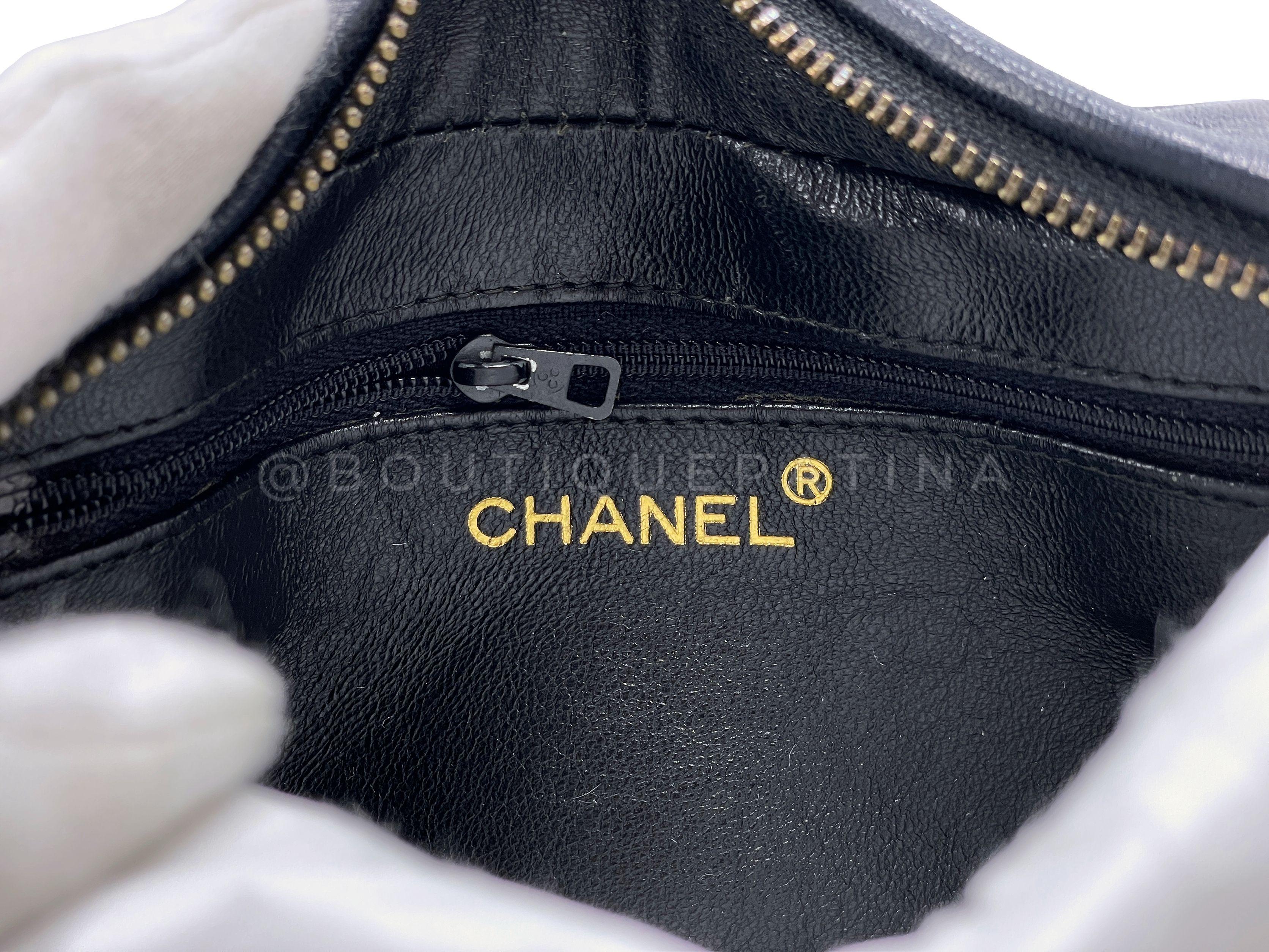 Chanel 1987 Vintage Black Mini Camera Case Bag 24k GHW Lambskin 66971 For Sale 6