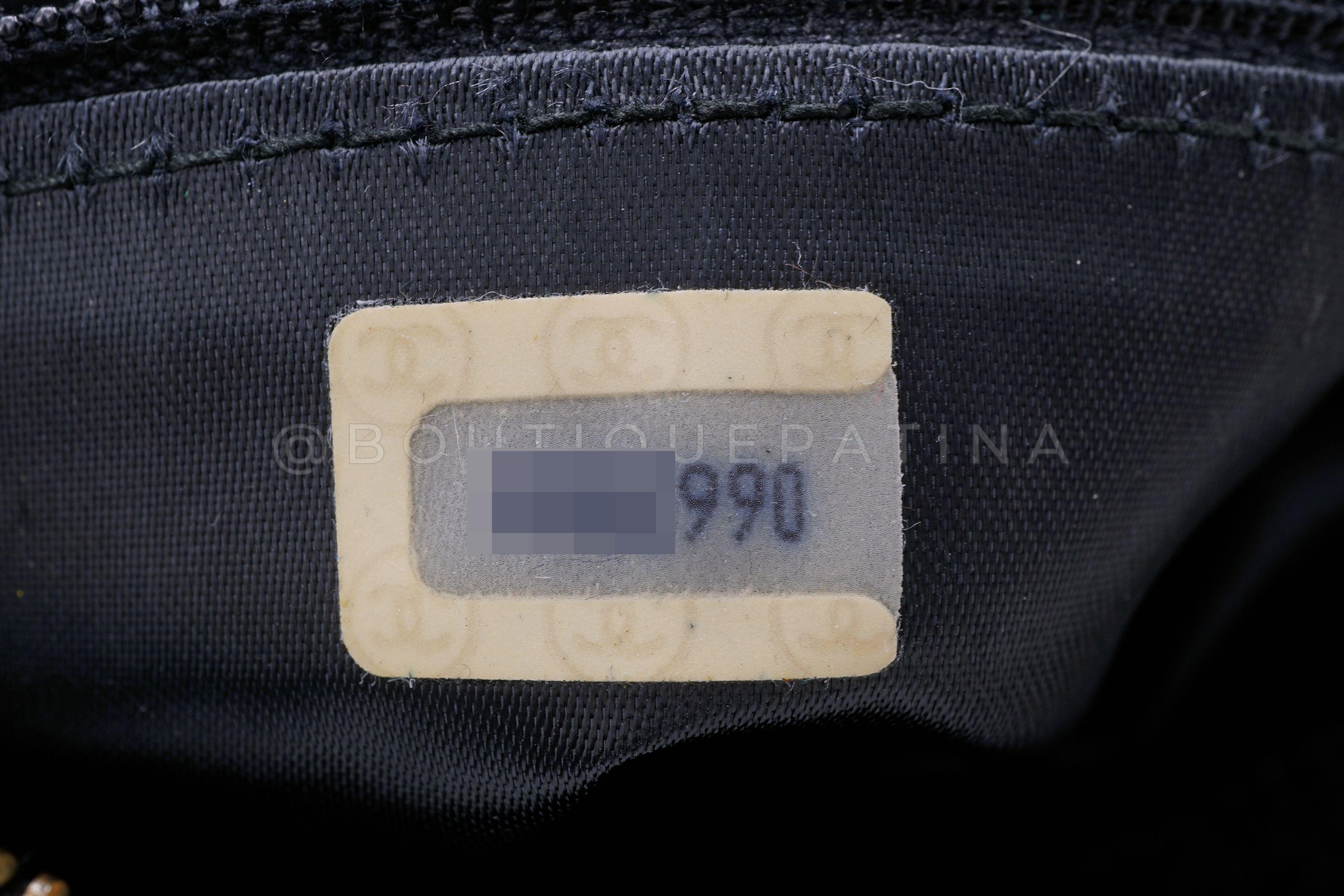 Chanel 1987 Vintage Black Mini Camera Case Bag 24k GHW Lambskin 66971 For Sale 8
