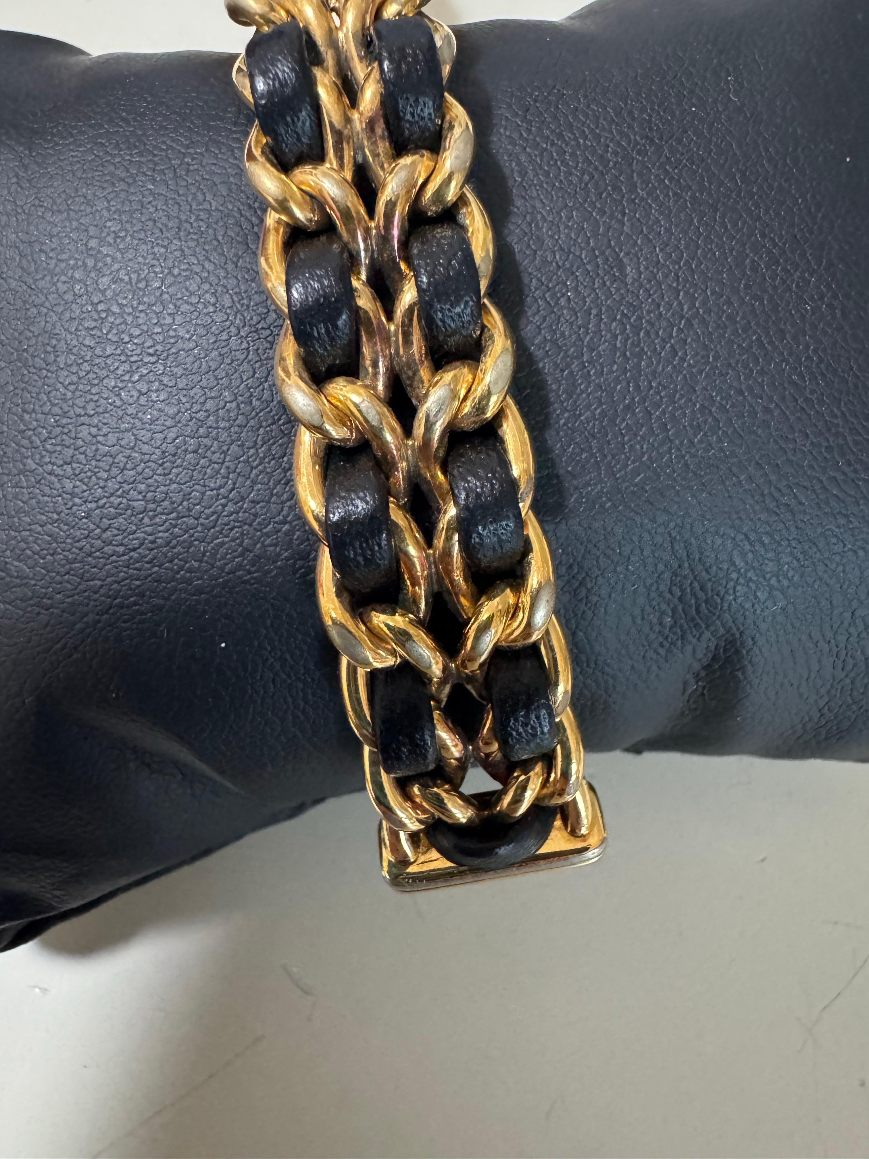 CHANEL 1987 Vintage PREMIERE Montre M Cuir Noir et Plaqué Or Jaune 24KT en vente 1