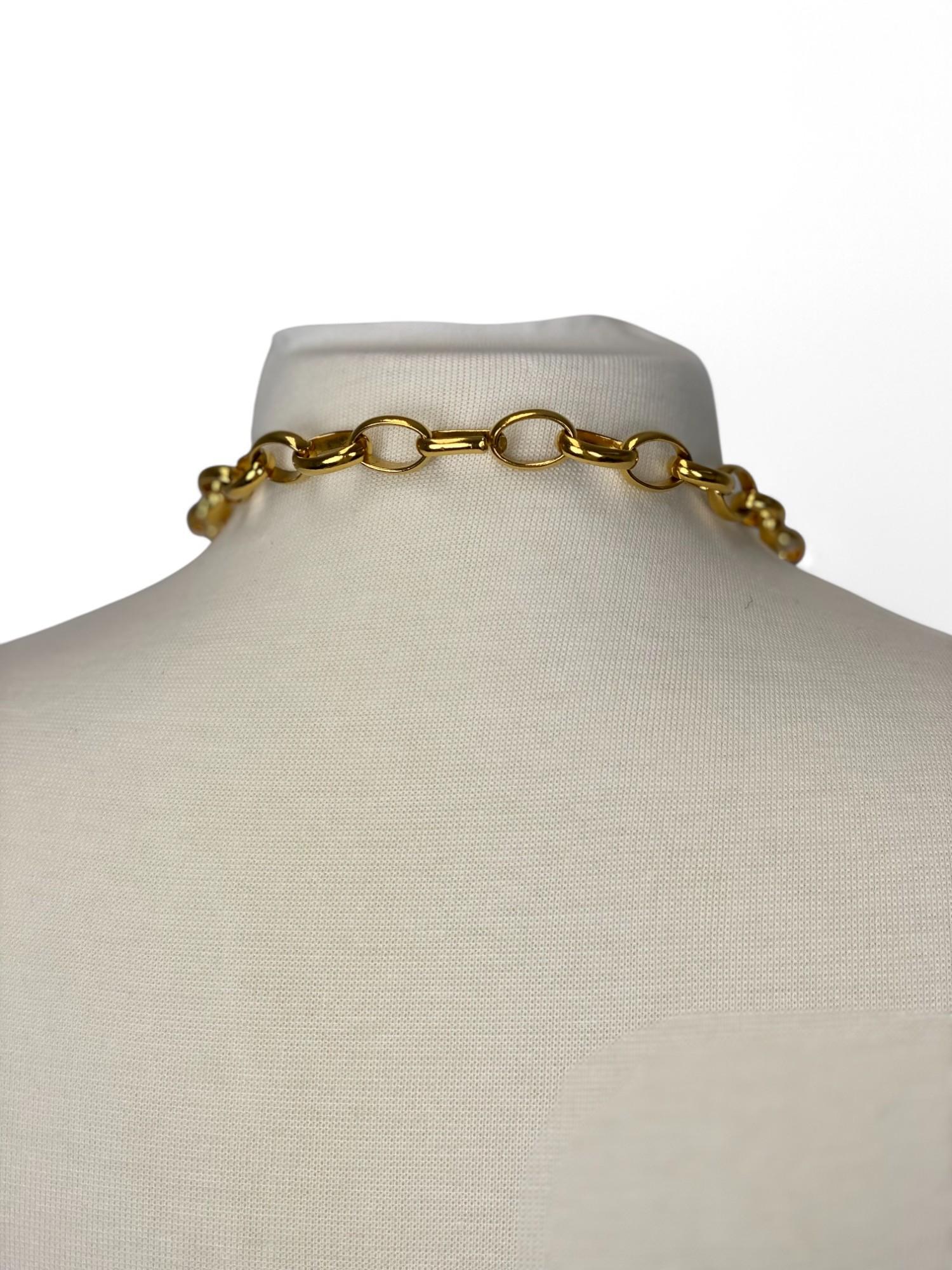 Chanel 1988 Gripoix Pearl Medallion Necklace/Belt & Clip Earrings Set For Sale 9