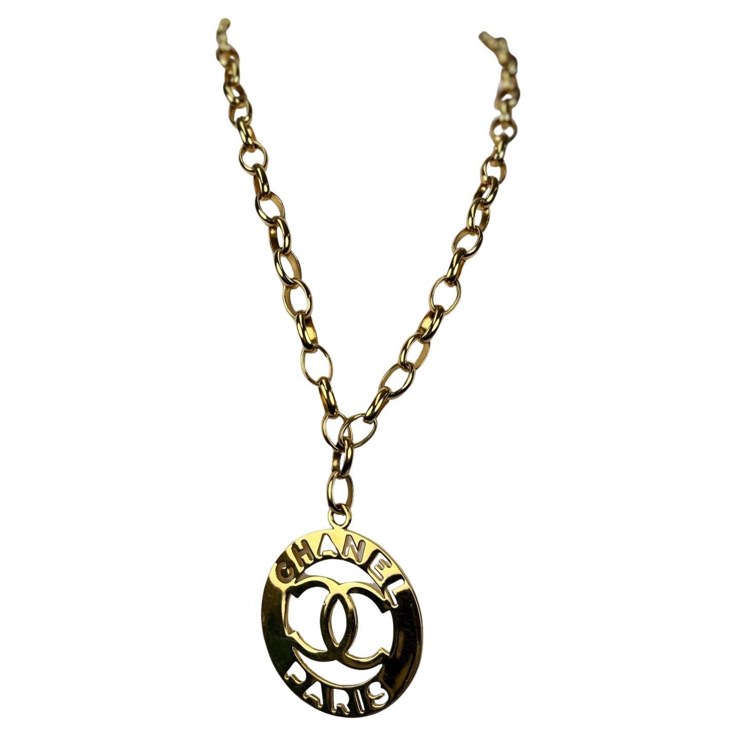 A rare and exceptional Chanel jewelry set from the Spring/Summer 1988 collection, this necklace and earrings duo is a true collector’s piece. Designed by Coco Chanel and crafted under the creative direction of Victoire de Castellane, this set exudes