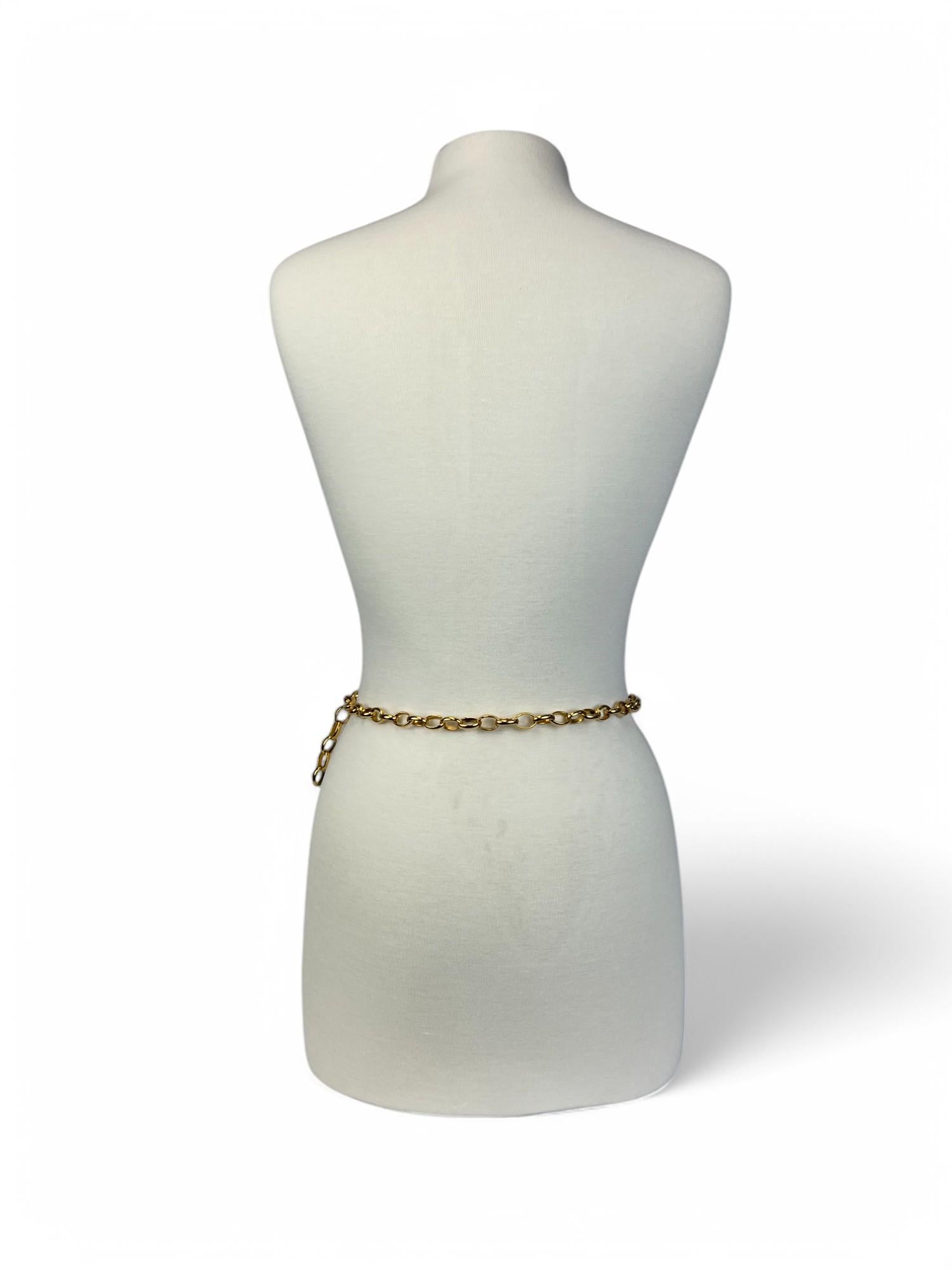 Chanel 1988 Gripoix Pearl Medallion Necklace/Belt & Clip Earrings Set For Sale 4