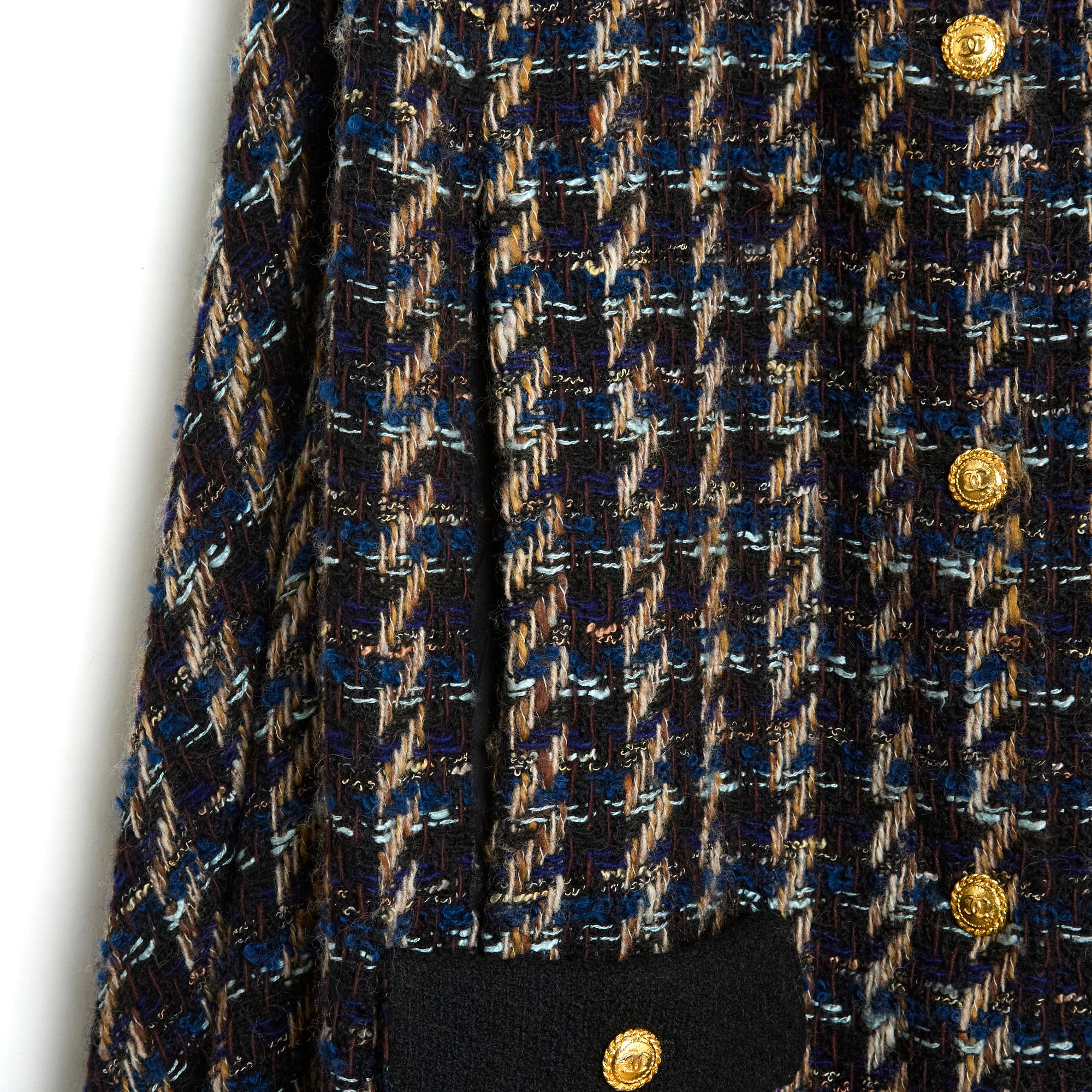 Women's or Men's Chanel 1988 Manteau Cape FR40 Black Wool Tweed Coat Cape US10