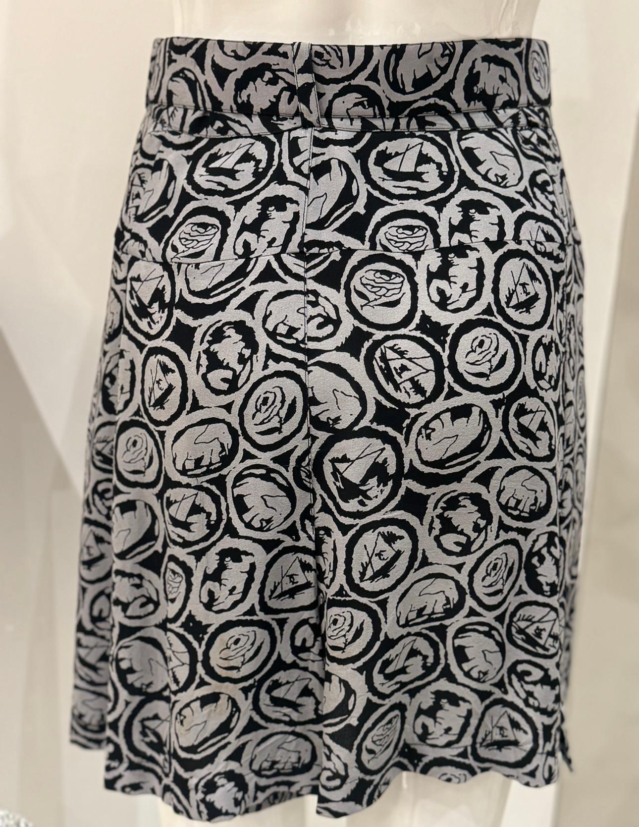 Falda de seda con cinturón coleccionista Chanel 1989 en venta 2