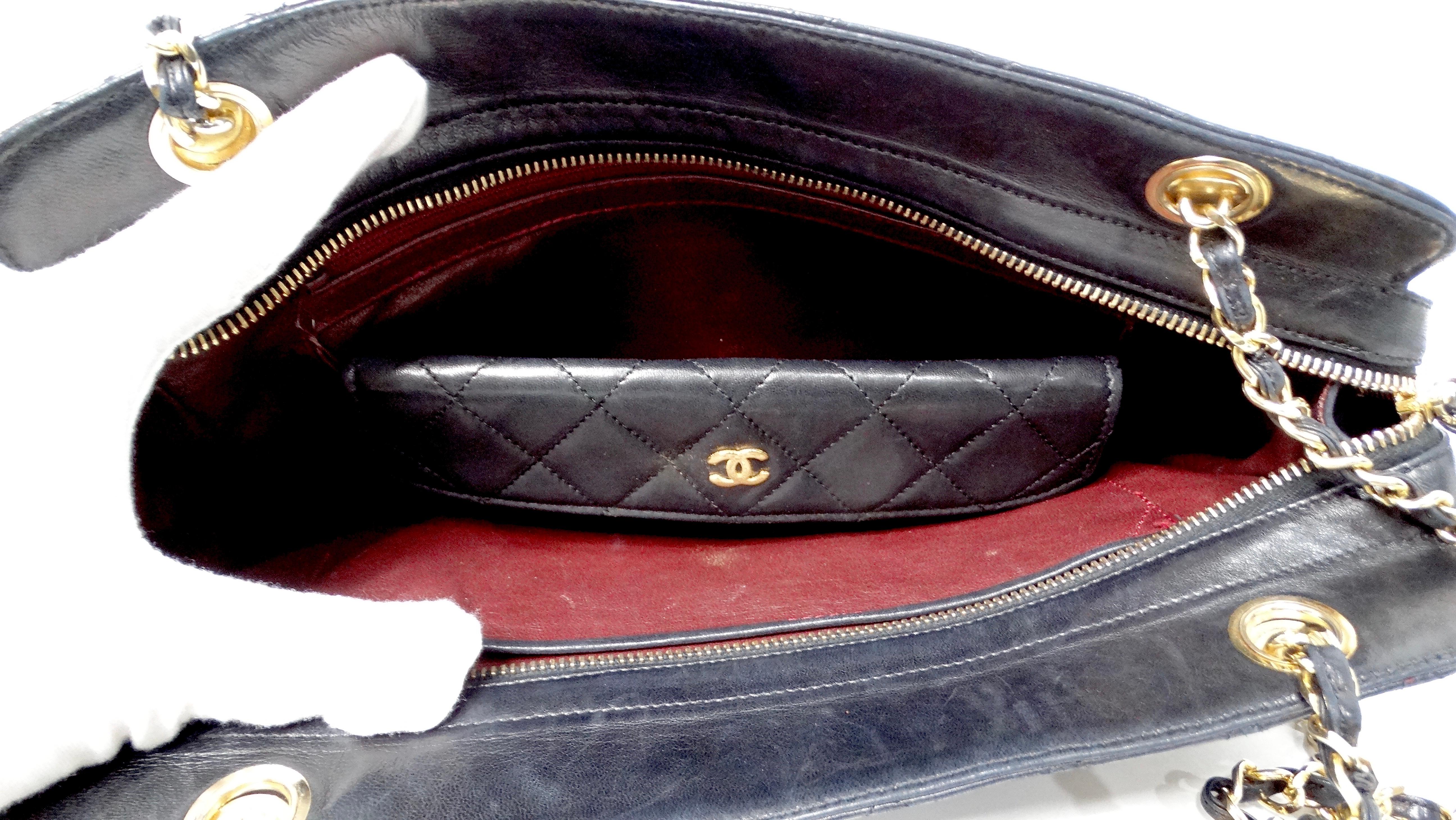 De las mujeres Chanel 1989 Bolso de bolsillo de piel de cordero brillante acolchado CC entrelazado en venta