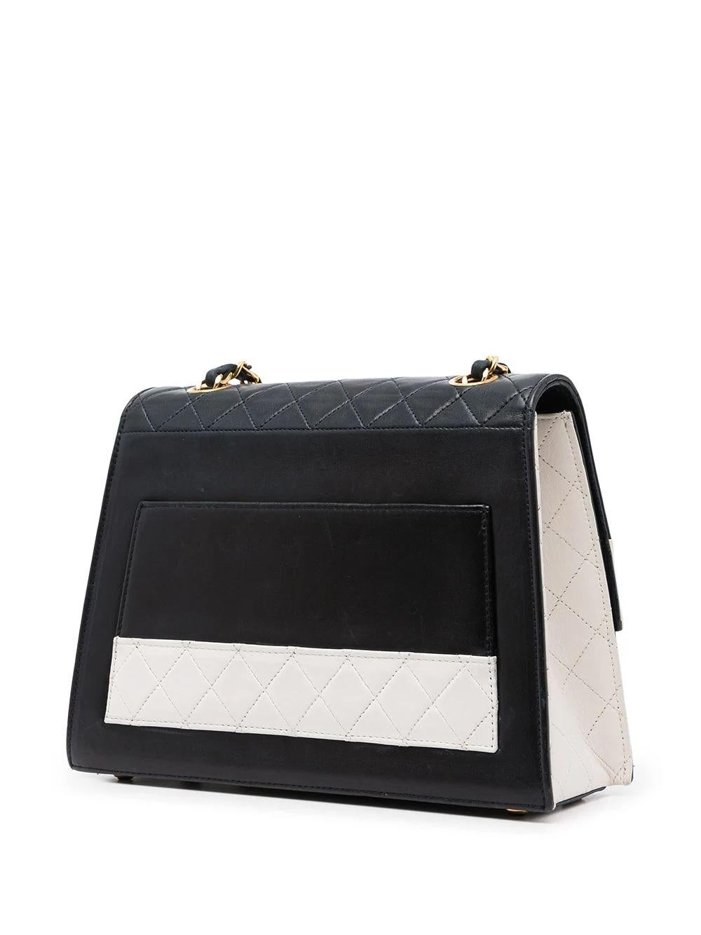 Women's Chanel 1989 Two Tone Black and White Vintage Flap Bag For Sale