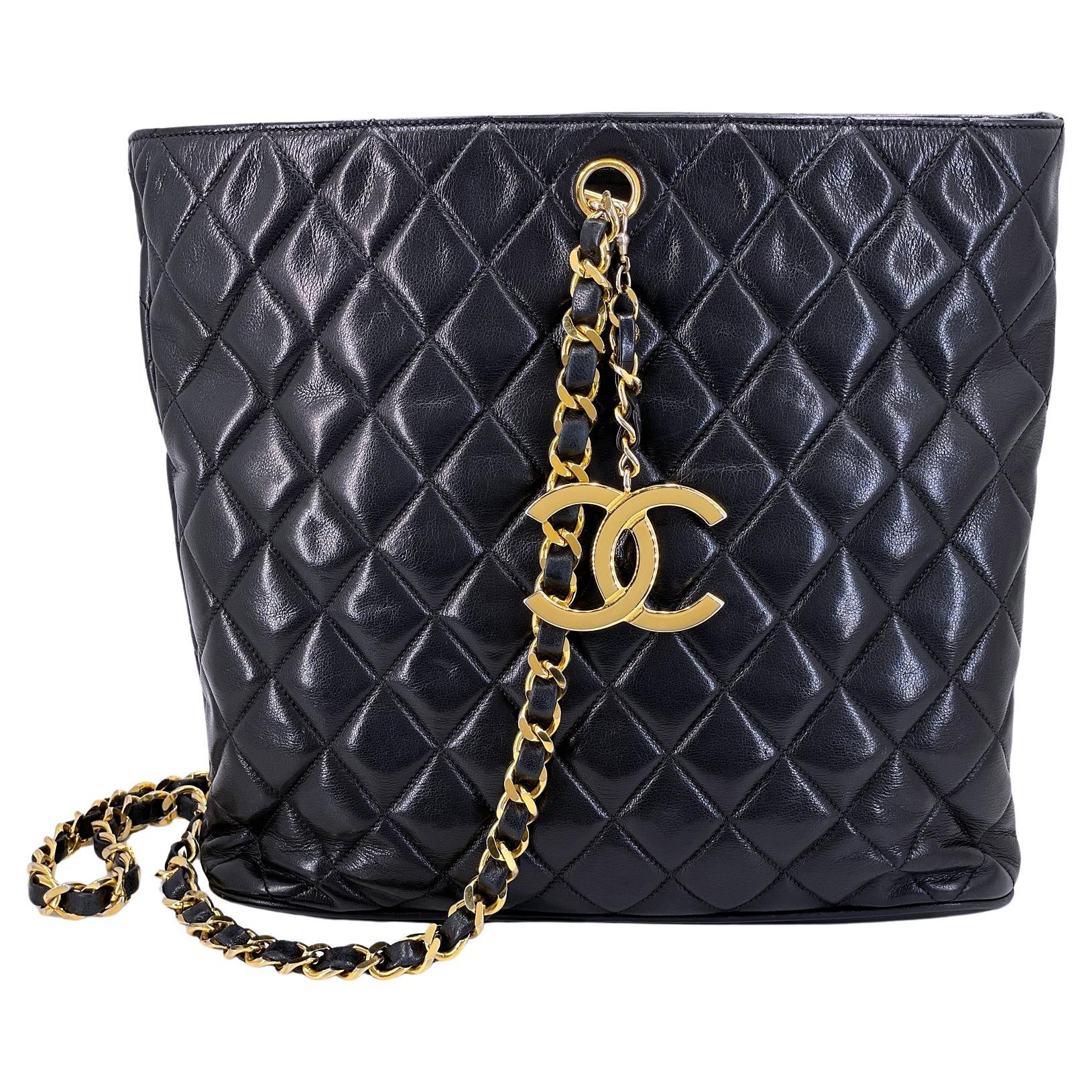 コリアグランドセール Black Quilted Vintage 1989 Chanel Bucket Charm CC Bag Tote バッグ