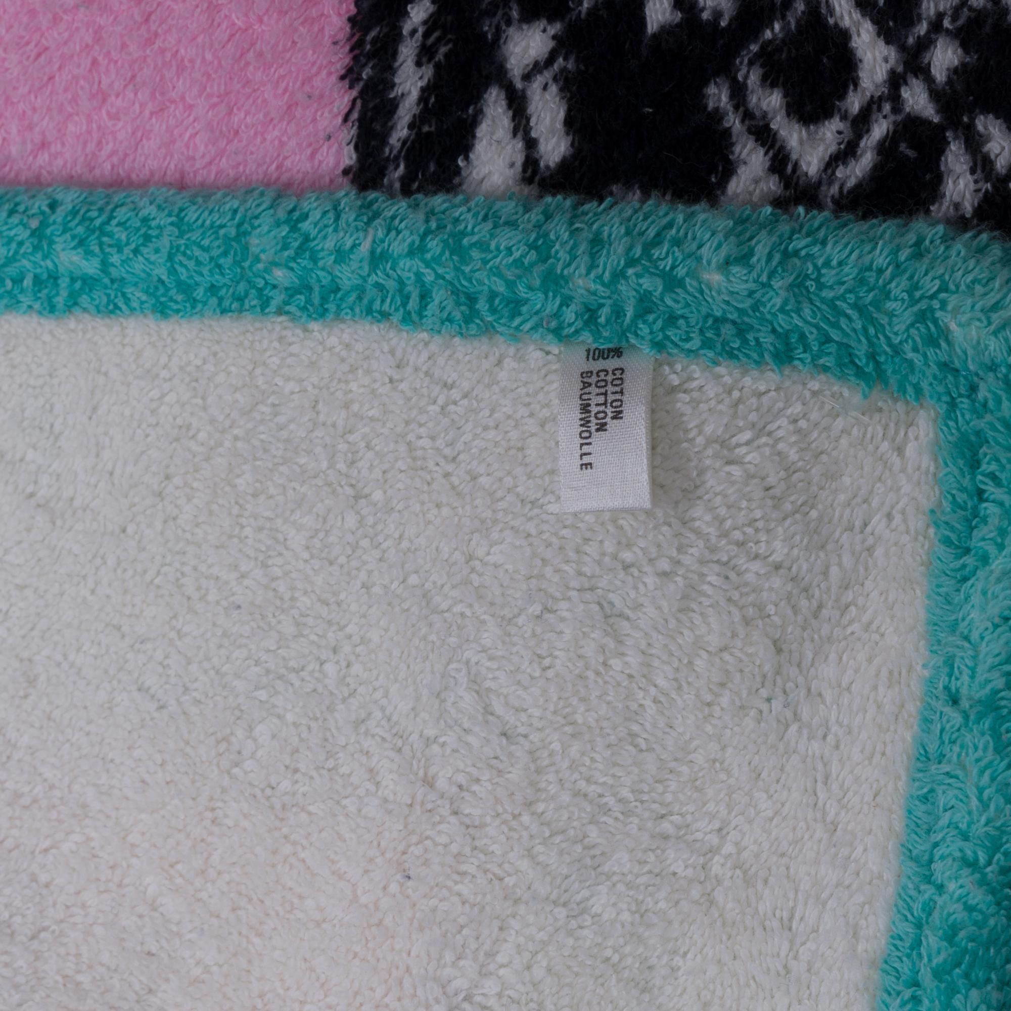 Serviette de plage en Icone multicolore de Chanel 1990-2000s Unisexe en vente