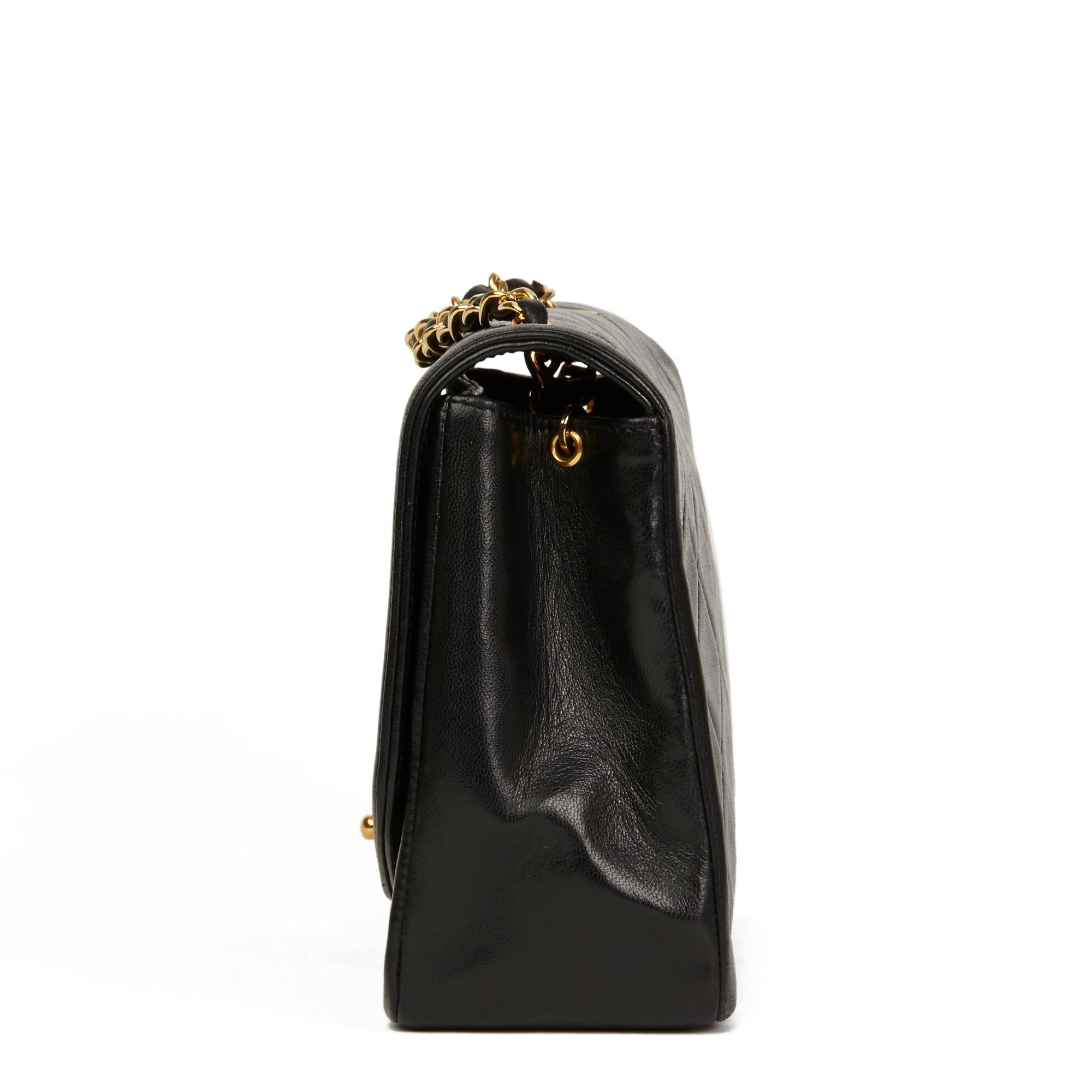Chanel 1990 Black Quilted Lambskin Vintage Medium Diana Classic Single Flap Bag In Excellent Condition In Bishop's Stortford, Hertfordshire