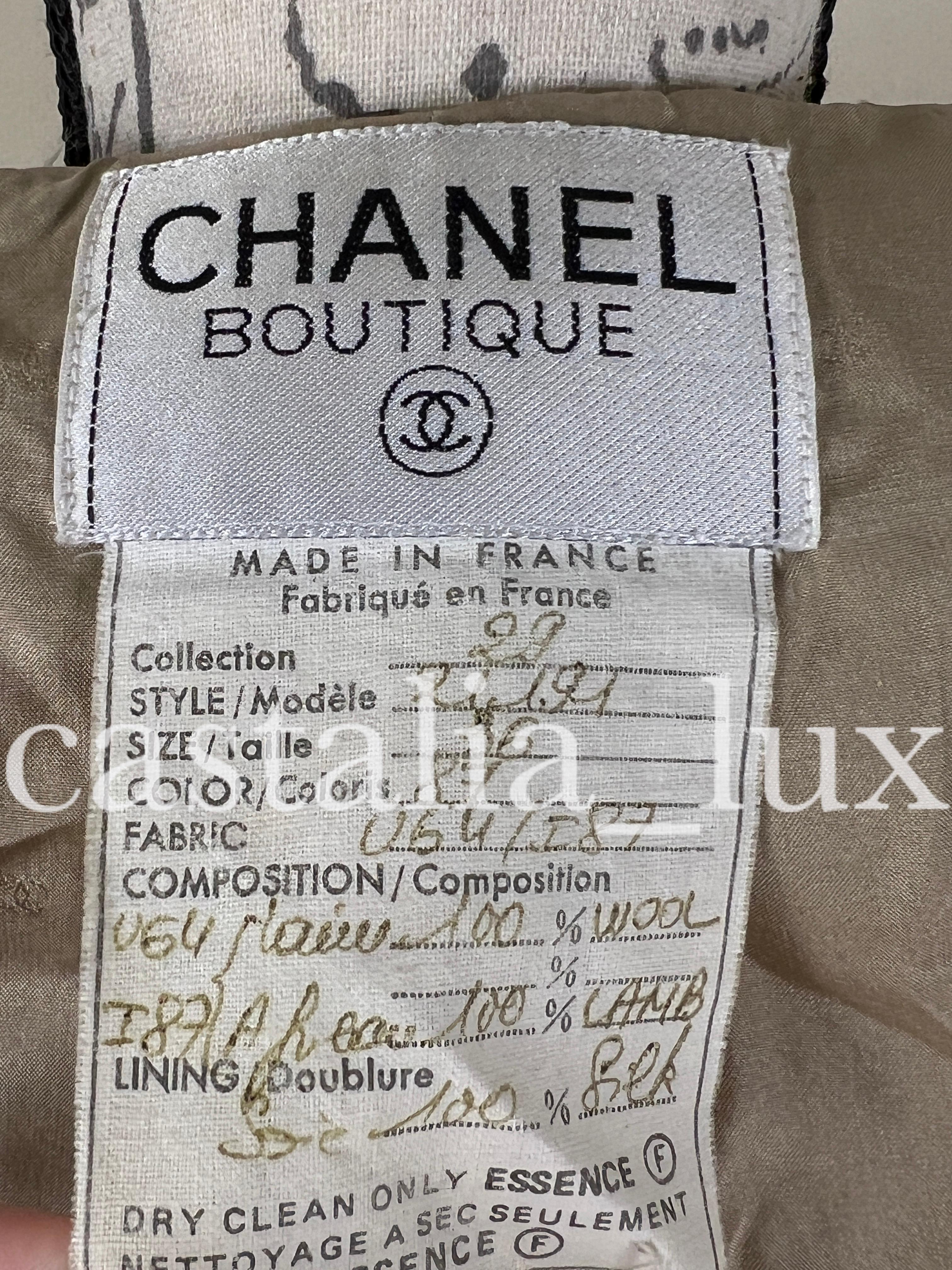 Chanel 1990 Iconic Old English Style Tweed Jacket 16