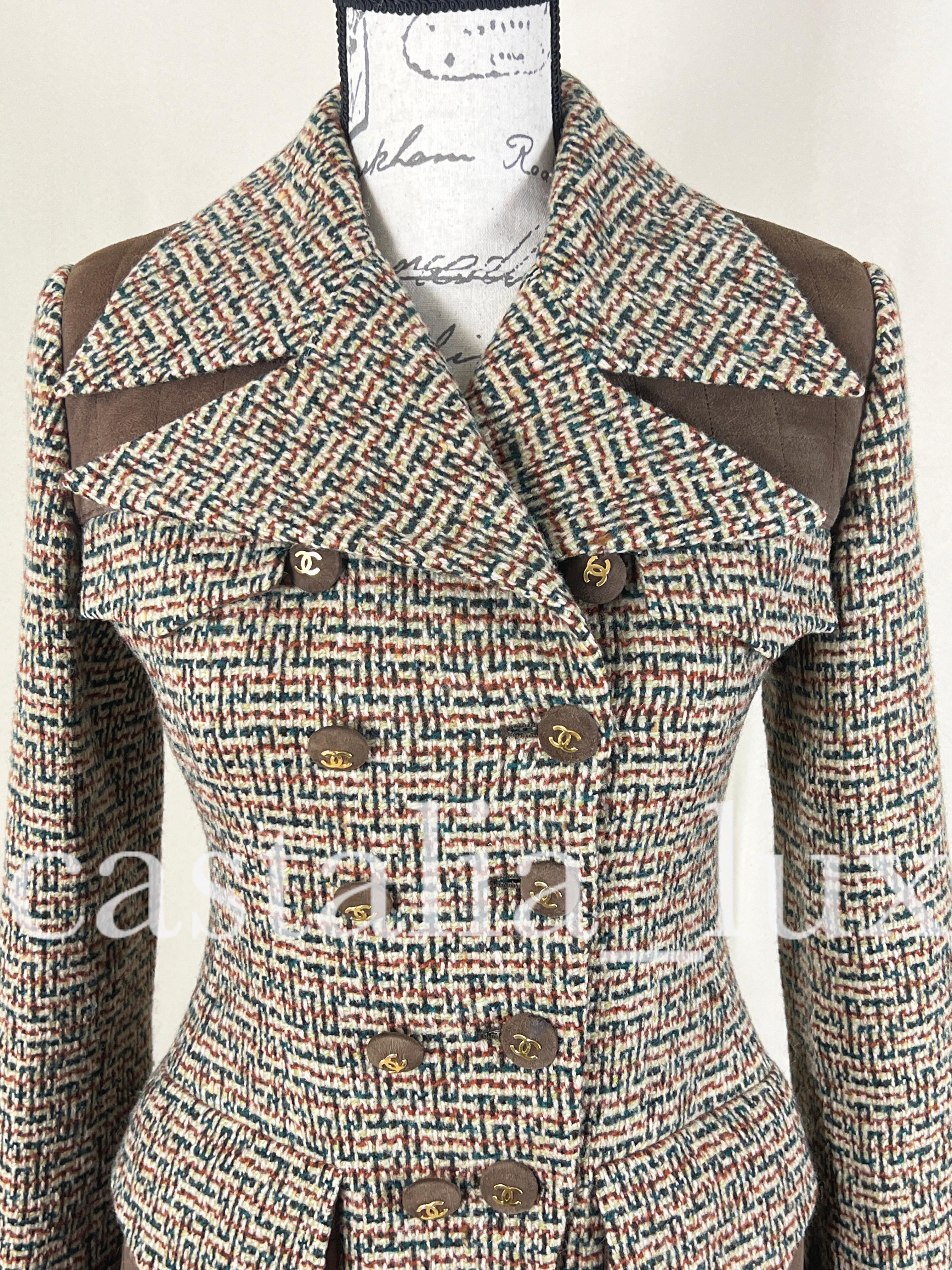 Chanel 1990 Iconic Old English Style Tweed Jacket 3