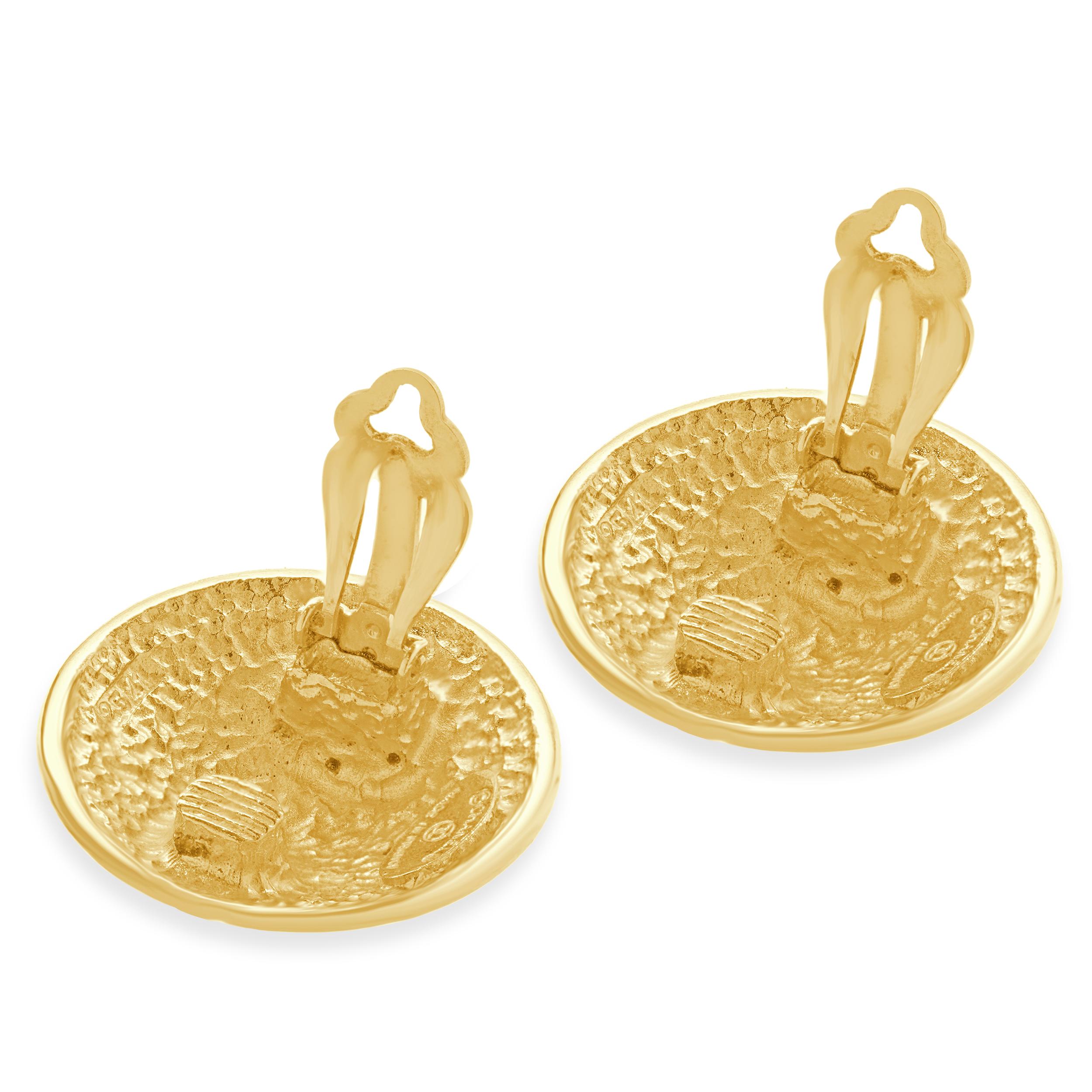 Women's Chanel 1990 Medallion Earrings
