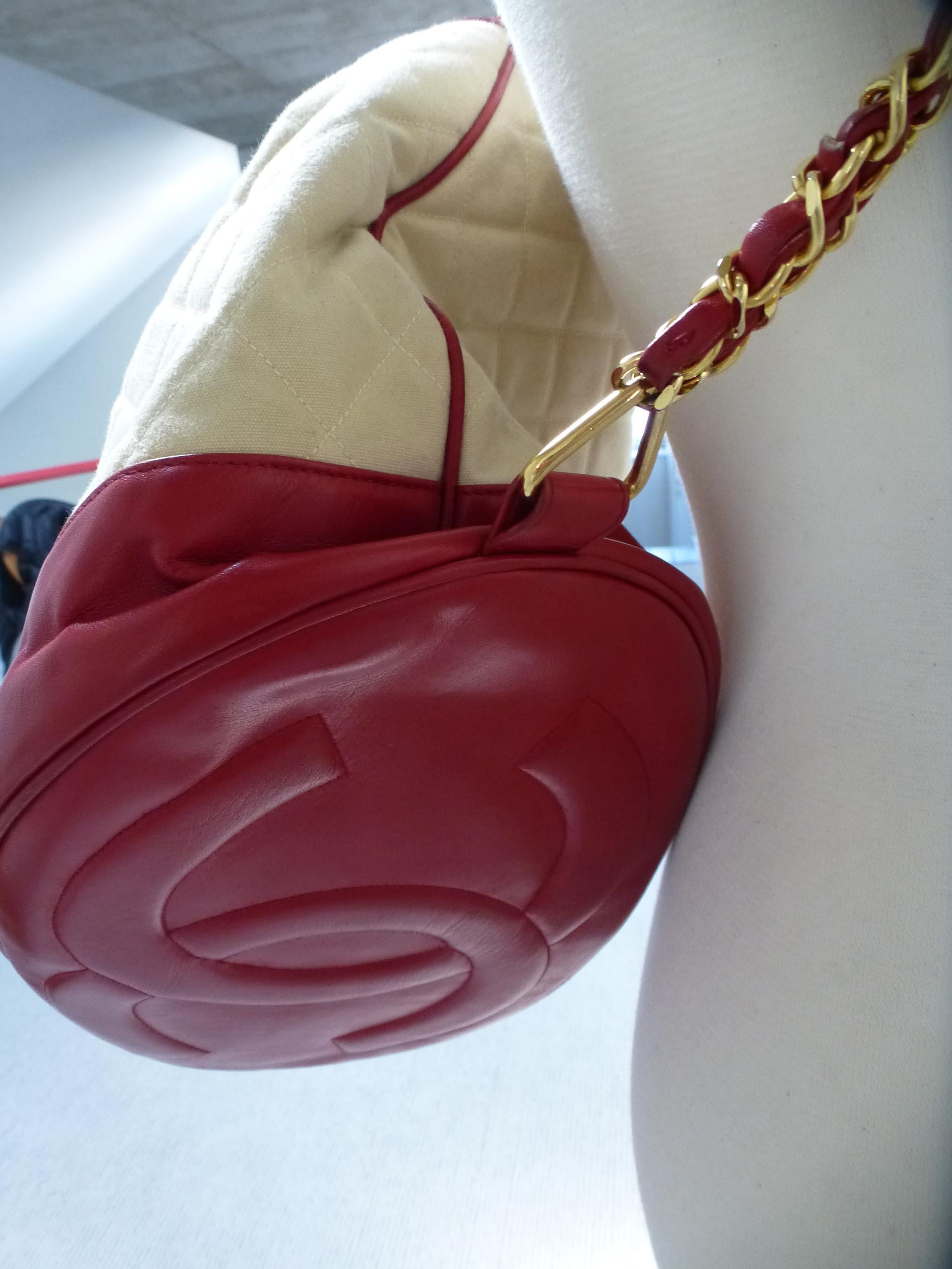 Chanel 1990 red lambskin and canvas crossbody bag, iconic leather chain, France For Sale 9