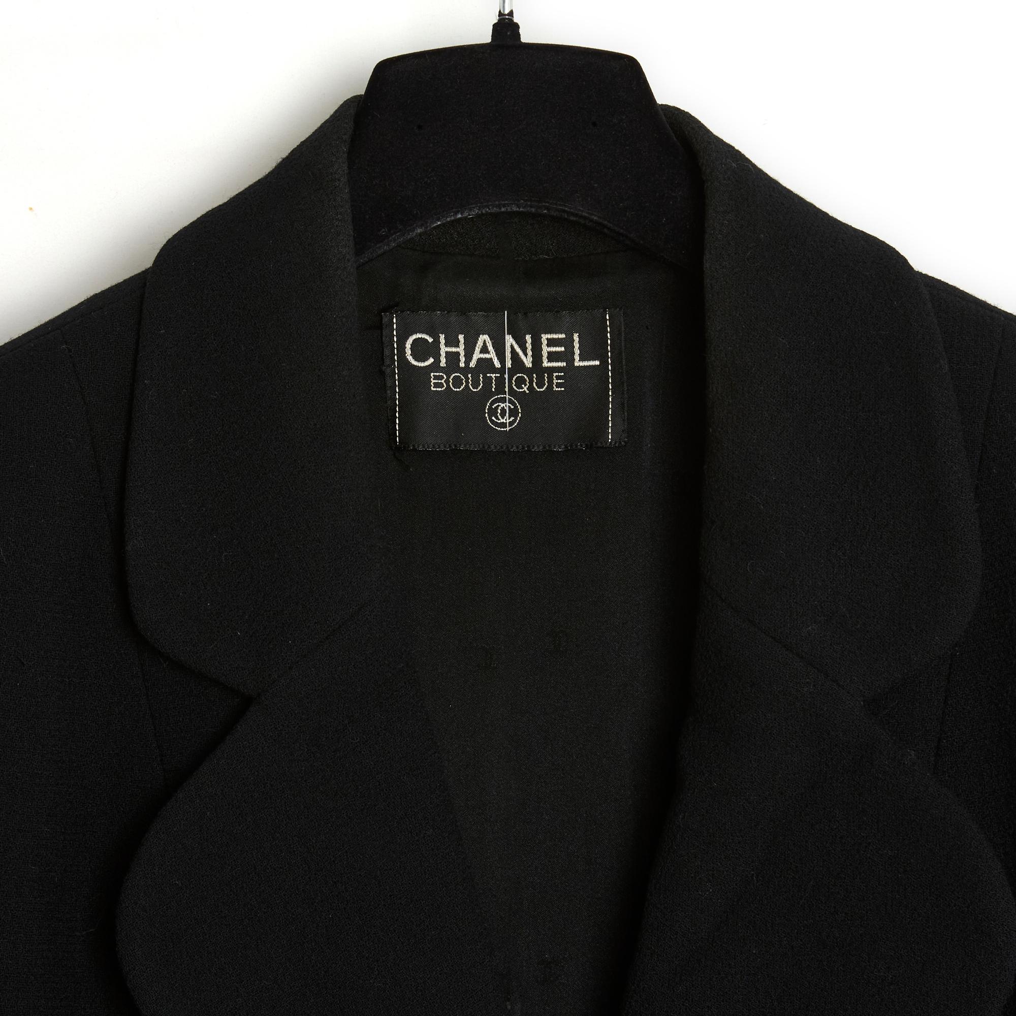 Chanel 1990 Veste Jupe FR42 Fine anni '80 Classico Nero CC Ensemble UK14 US12 in vendita 1