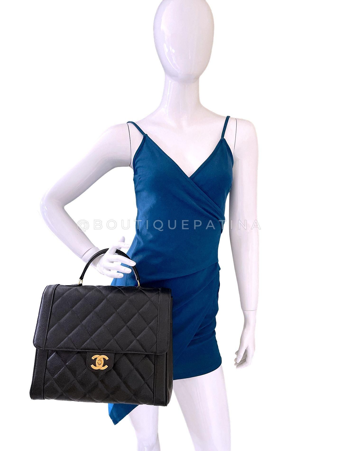 Chanel 1990 Vintage Noir Caviar Mademoiselle Jumbo Kelly Bag 24k GHW 68785 en vente 11