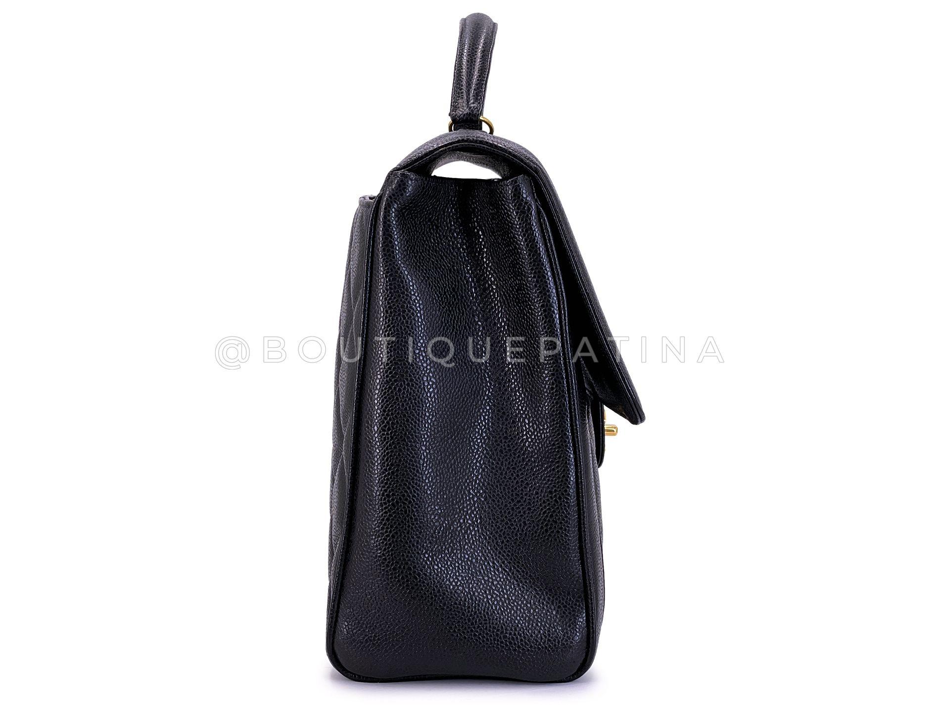 Chanel 1990 Vintage Noir Caviar Mademoiselle Jumbo Kelly Bag 24k GHW 68785 Pour femmes en vente