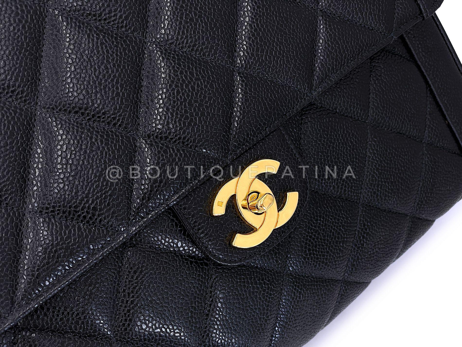 Chanel 1990 Vintage Noir Caviar Mademoiselle Jumbo Kelly Bag 24k GHW 68785 en vente 4