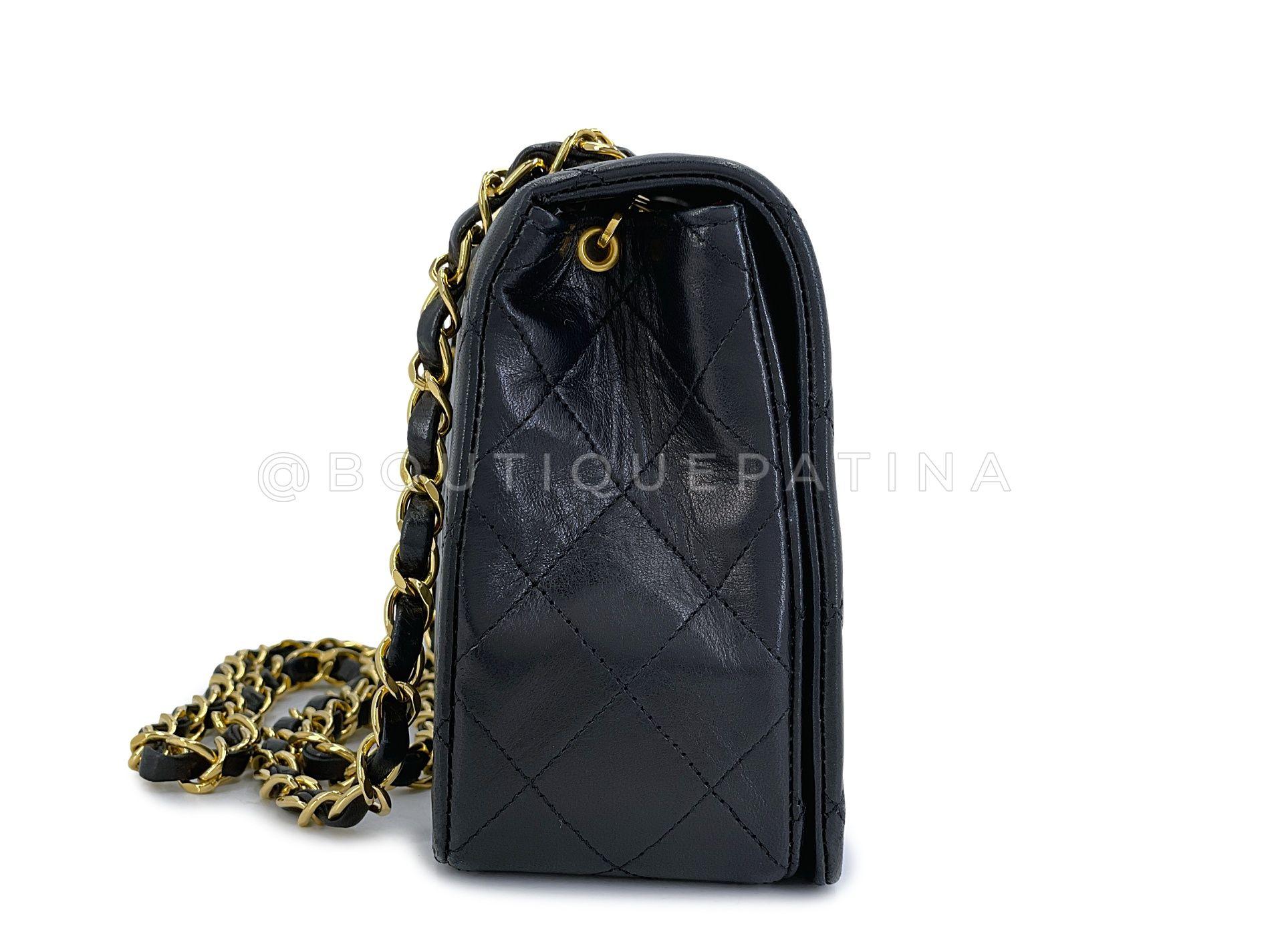 Women's Chanel 1990 Vintage Black Lambskin Medium Full Flap Bag 24k GHW 68098 For Sale
