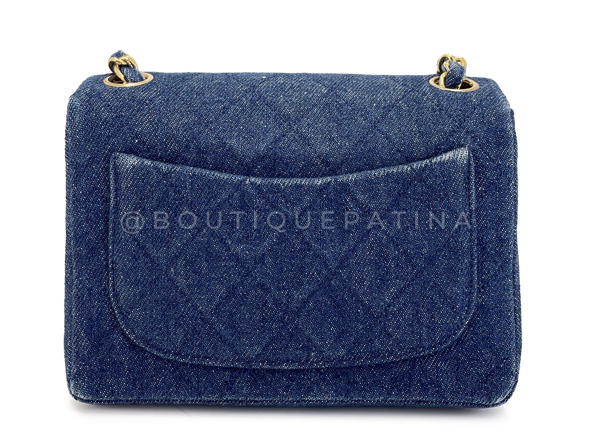 De las mujeres Chanel 1990 Vintage Vaquero Cuadrado Mini Bolso Solapa 24k GHW 68513 en venta
