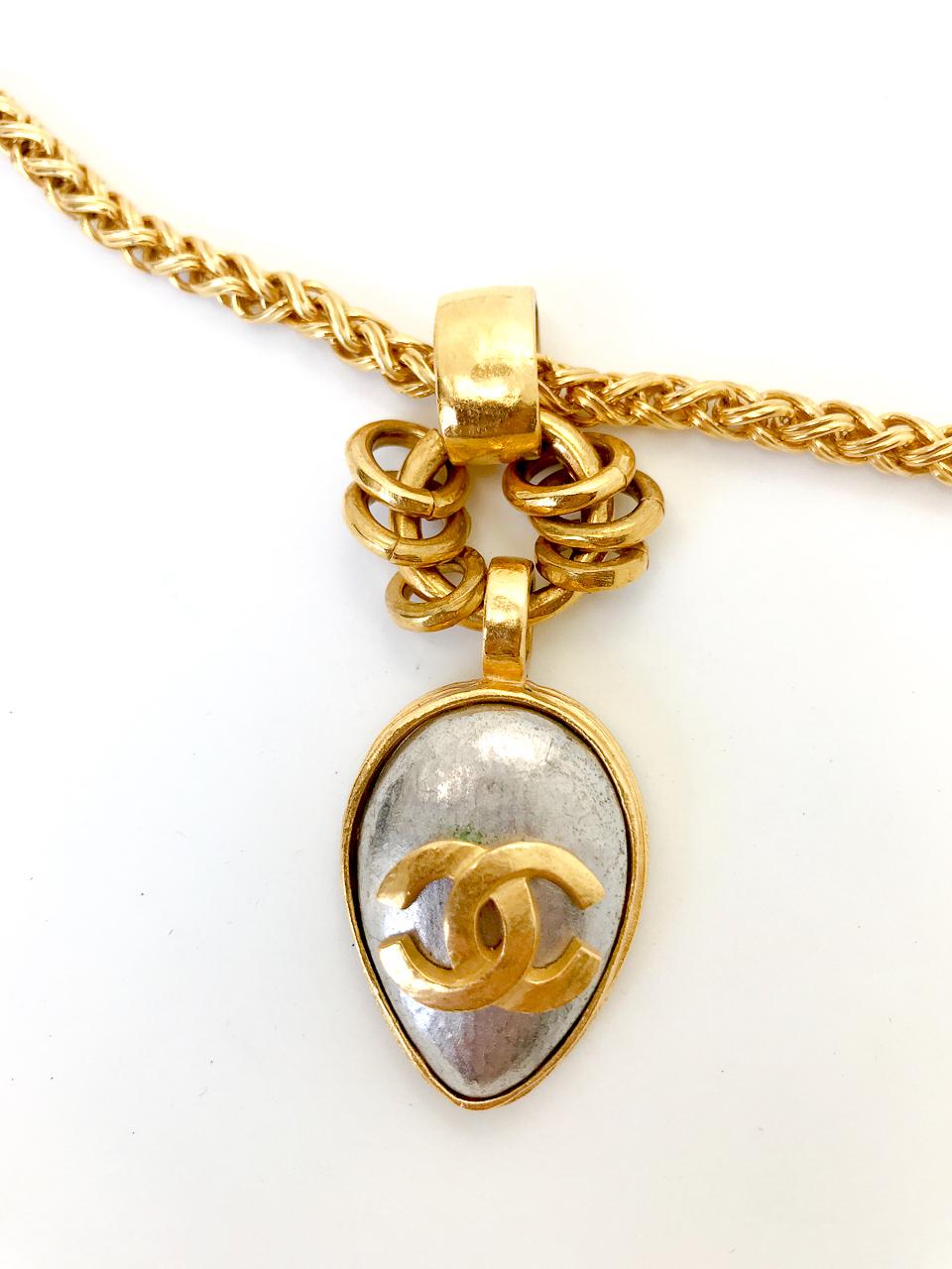 Contemporary Chanel 1990s 24 Karat Gold Plated Pendant Necklace For Sale