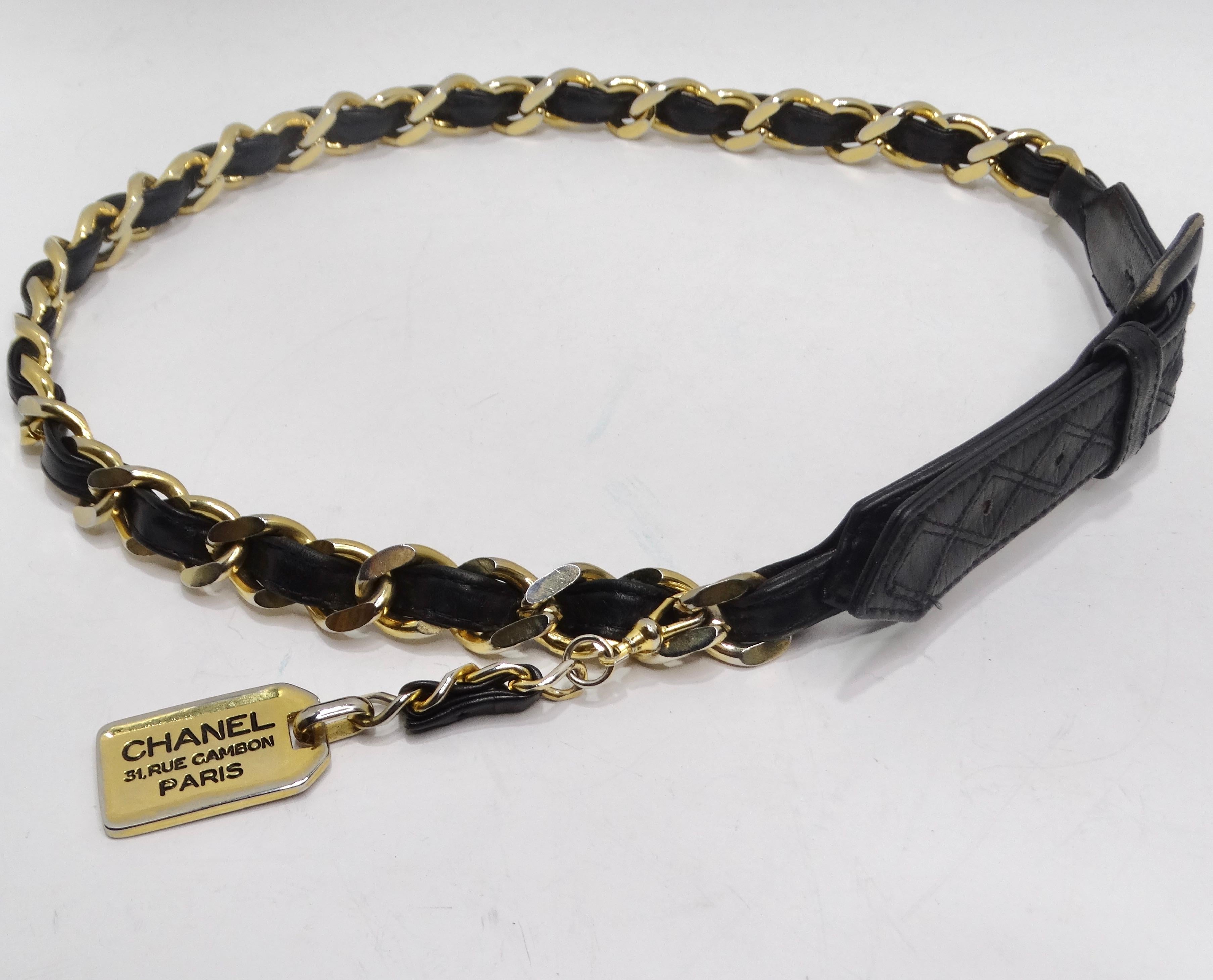 Women's or Men's Chanel 1990s 31 Rue Cambon Black Leather Chain Belt For Sale