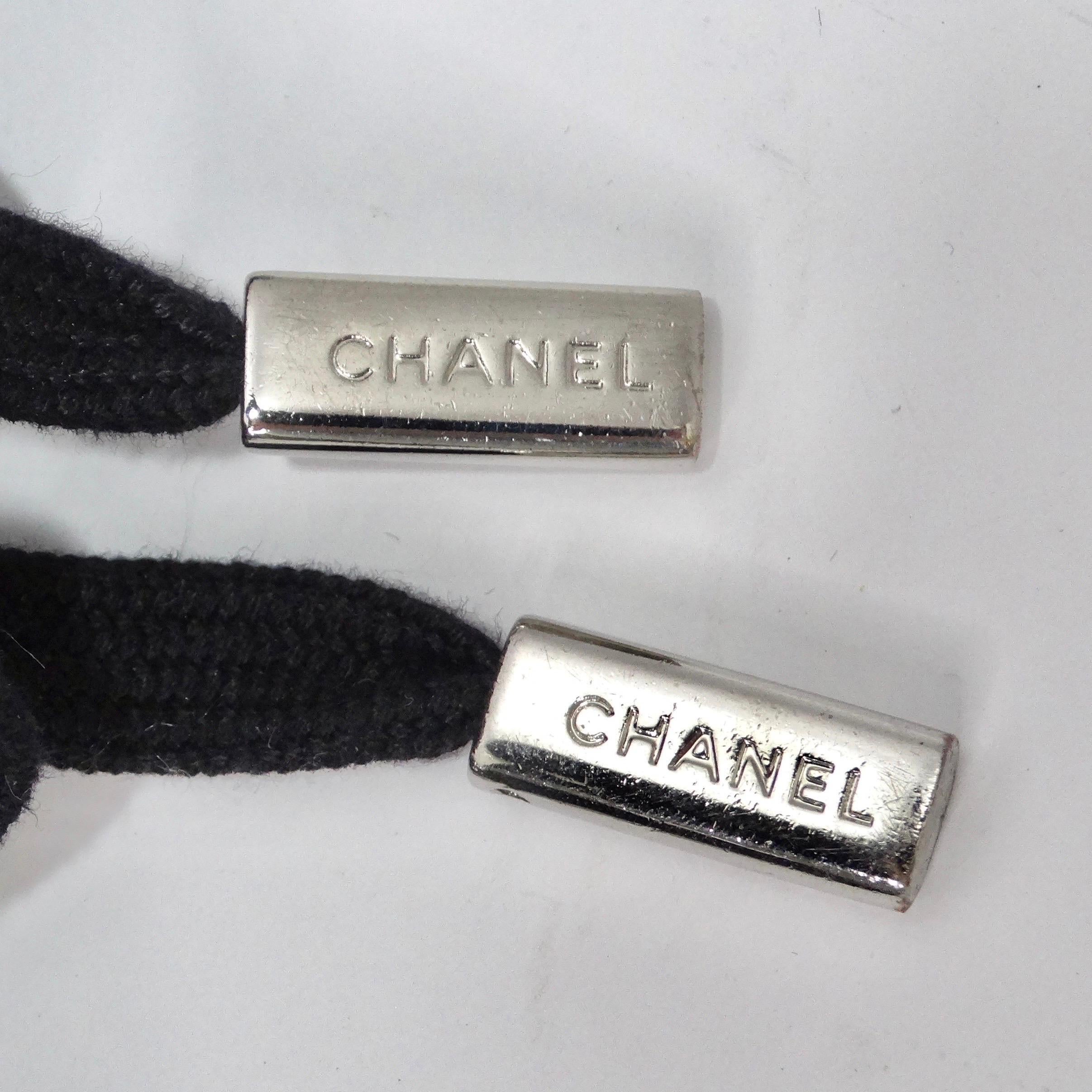 Chanel 1990er Schwarze High Top-Turnschuhe für Damen oder Herren im Angebot
