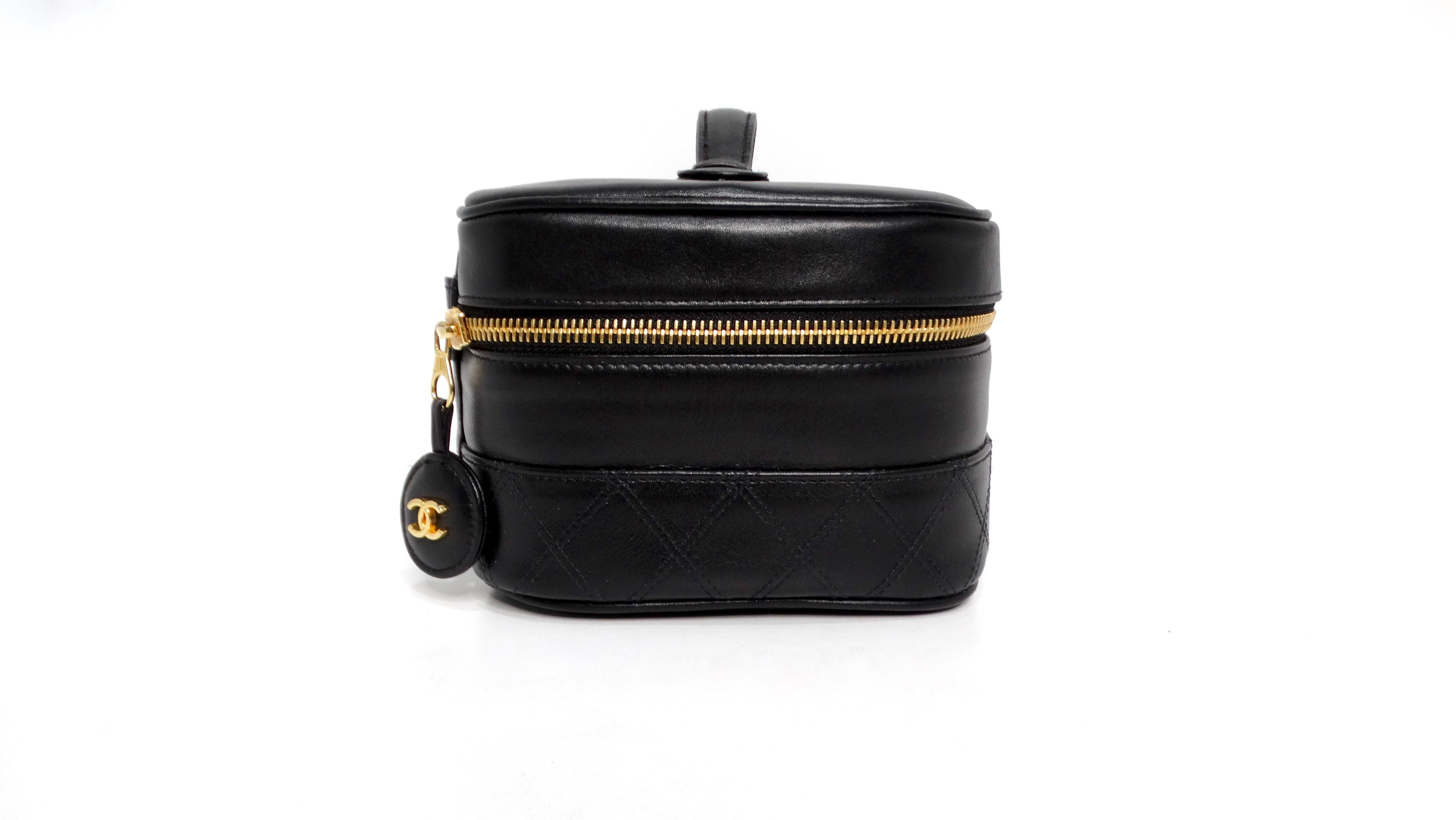 Chanel 1990s Black Quilted Lambskin Vanity Case For Sale 1