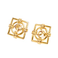 Chanel 1990s Boucles oreille Clip CC Square Round CC Clip on Earrings